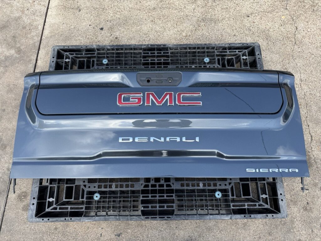 2020-2024 GMC Sierra 2500 3500 Tailgate