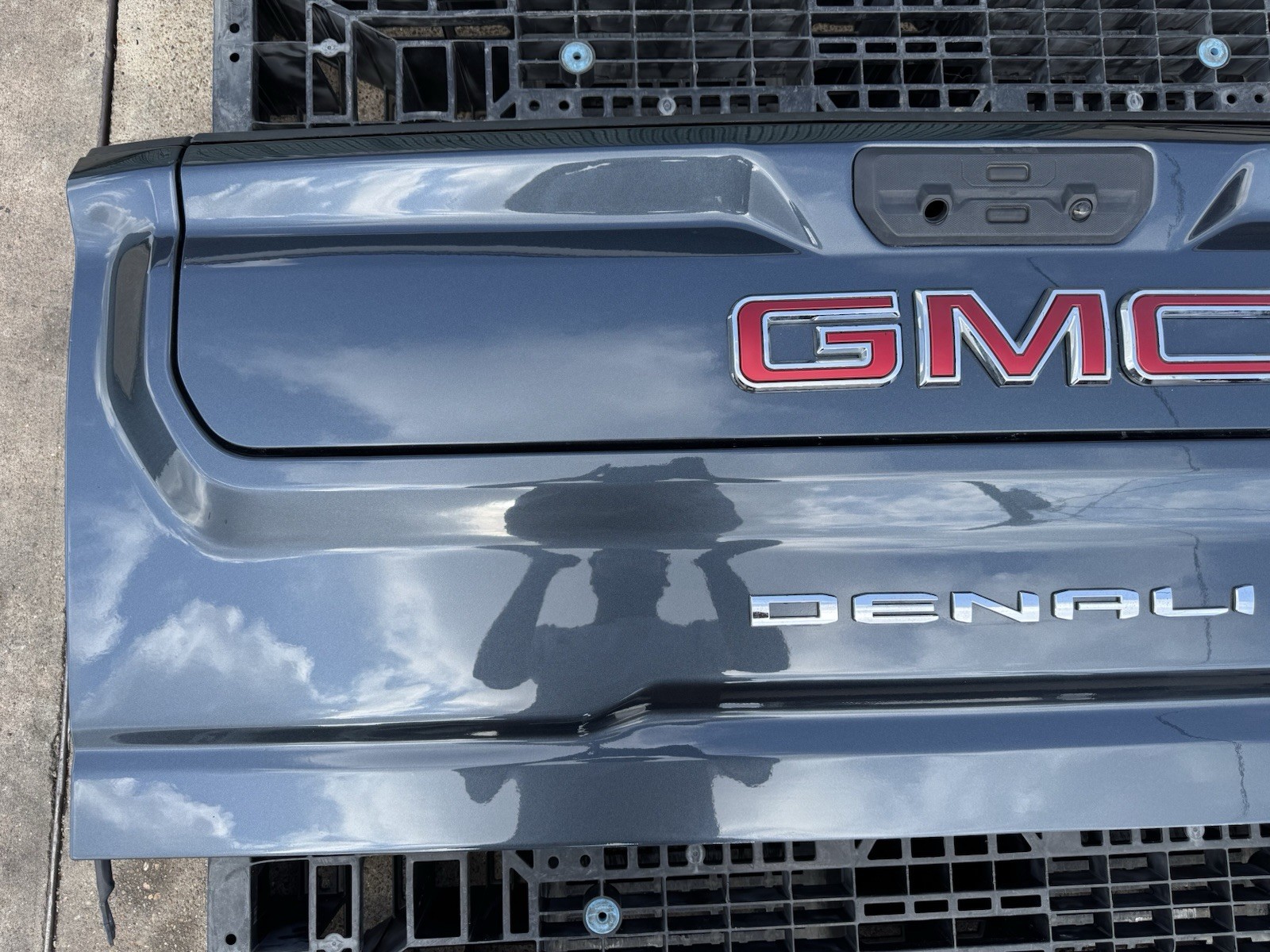 2020-2024 GMC Sierra 2500 3500 Factory Multi Pro Tailgate Dark Sky Metallic OEM - Image 6