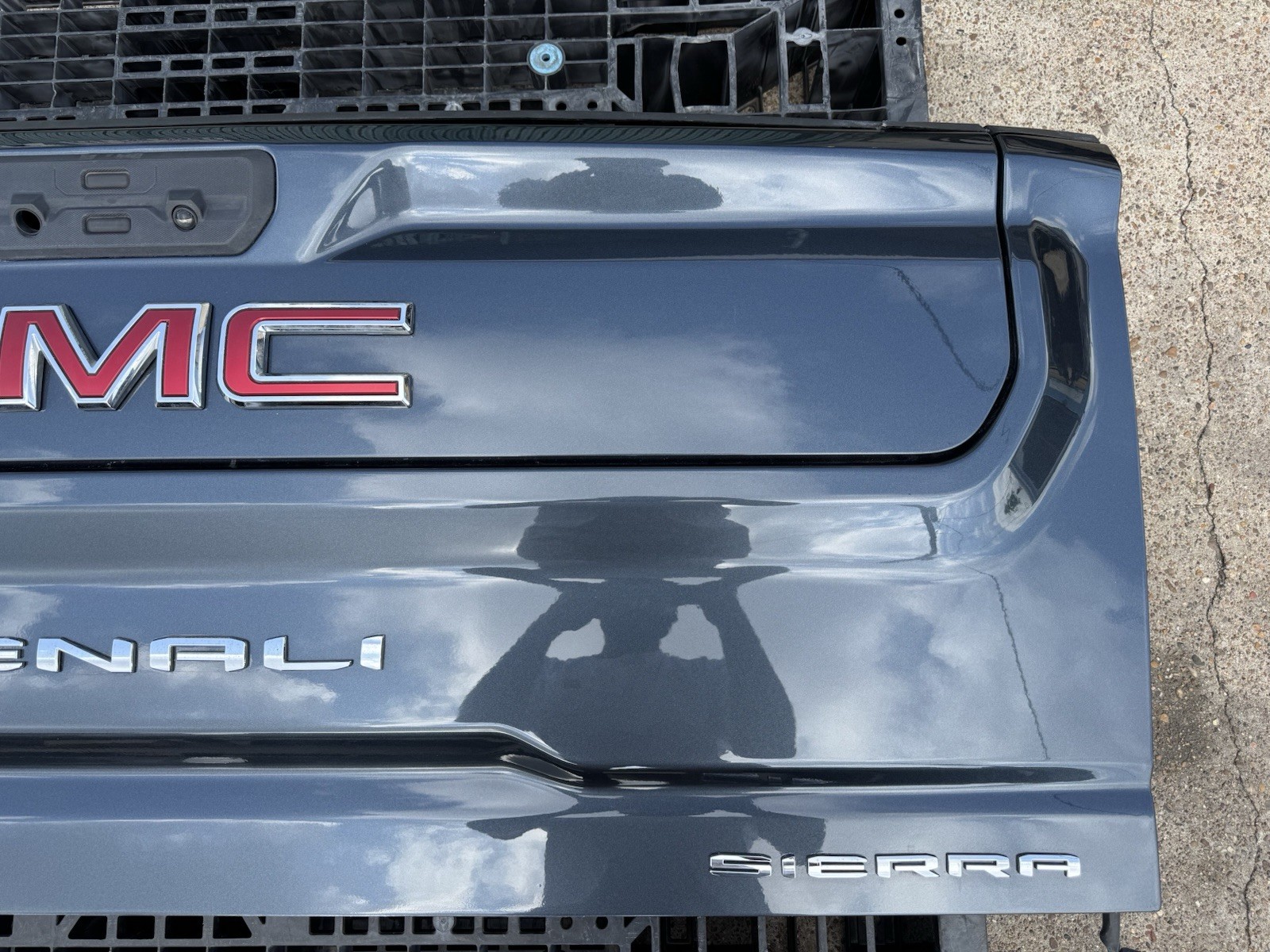 2020-2024 GMC Sierra 2500 3500 Factory Multi Pro Tailgate Dark Sky Metallic OEM - Image 8