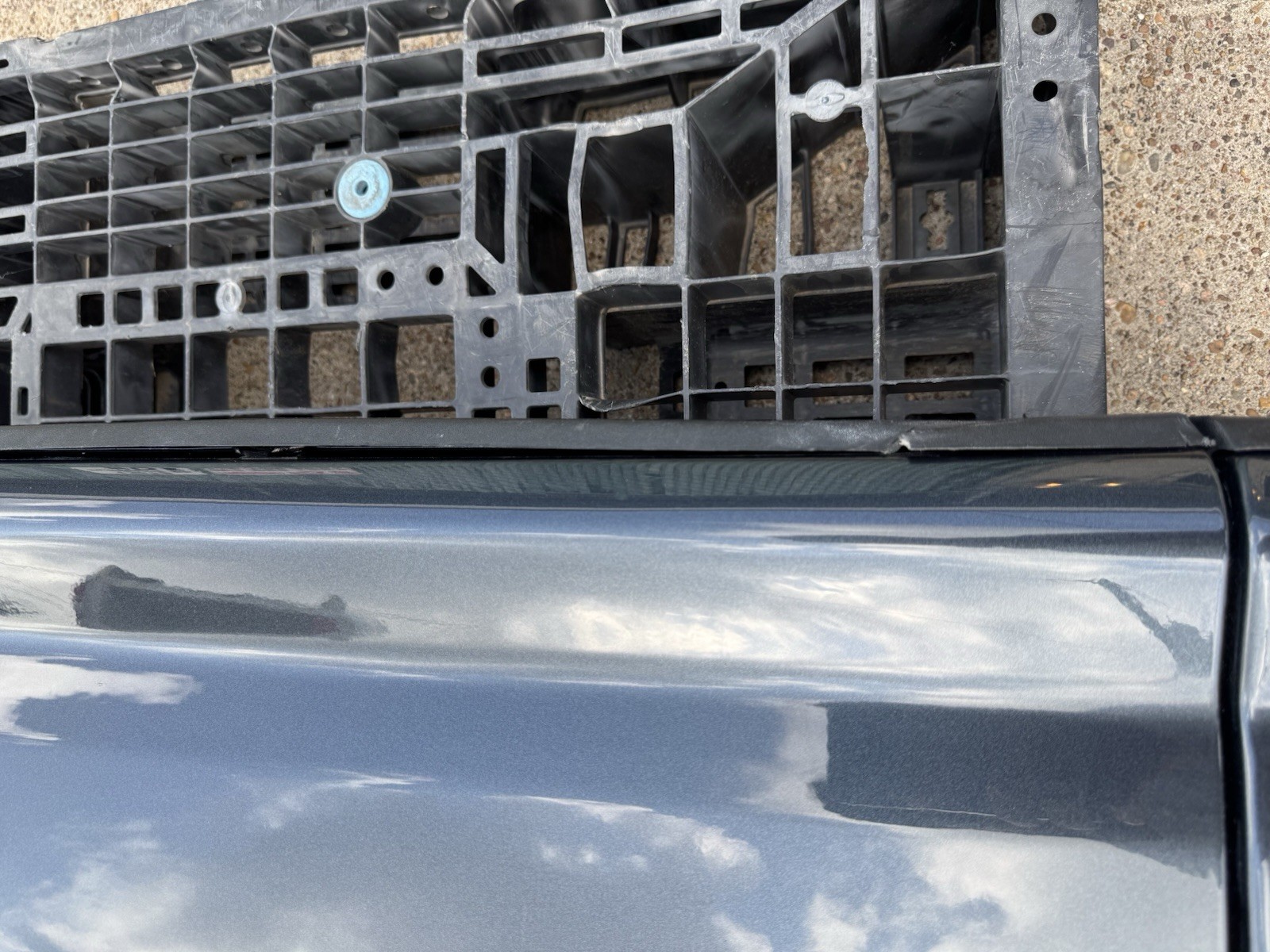 2020-2024 GMC Sierra 2500 3500 Factory Multi Pro Tailgate Dark Sky Metallic OEM - Image 12