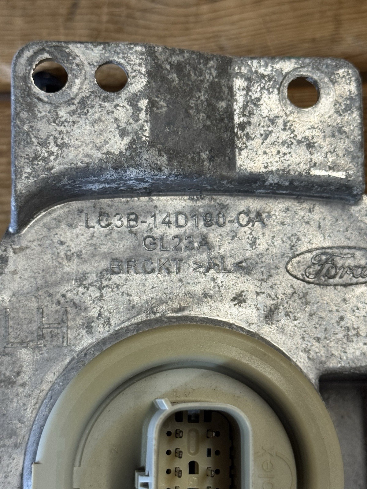 2020-2022 Ford F250 F350 OEM Tail Light BLIND SPOT MODULE BRACKET LH Driver Side - Image 3