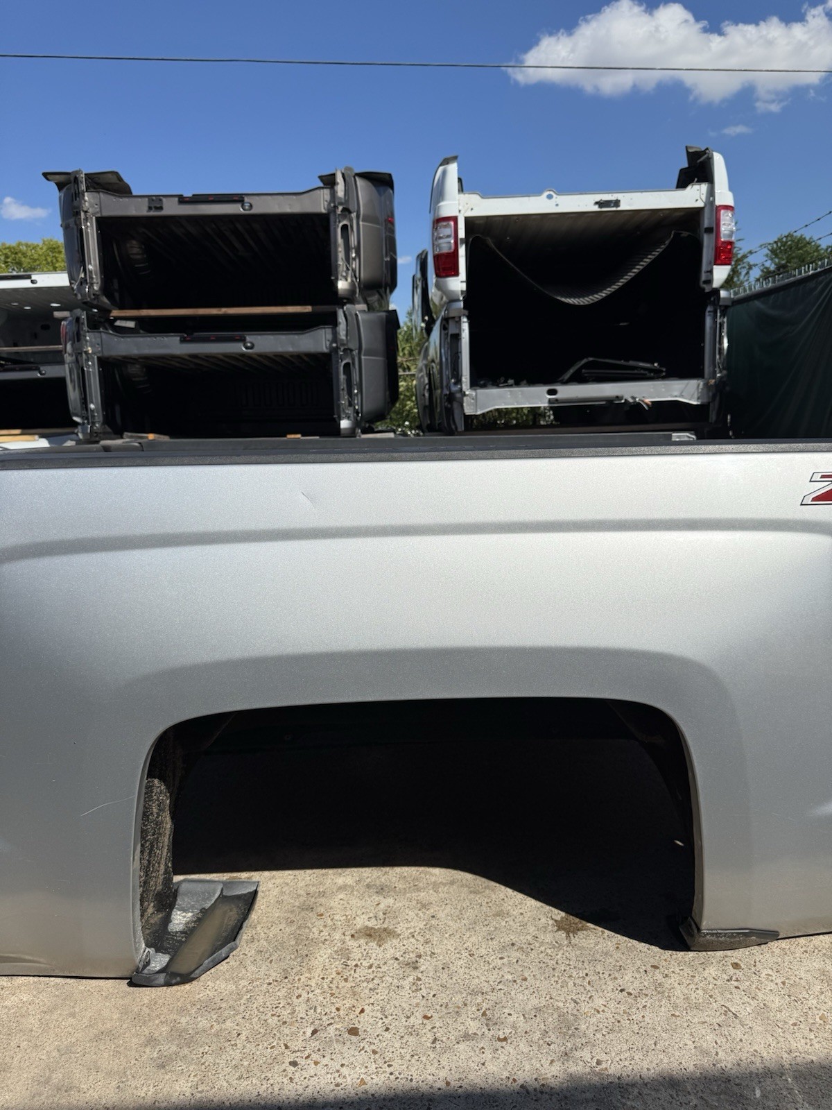 2015-2019 Chevy 2500 3500 Take Off Short Bed 6FT 9IN Silver SRW OEM - Image 11