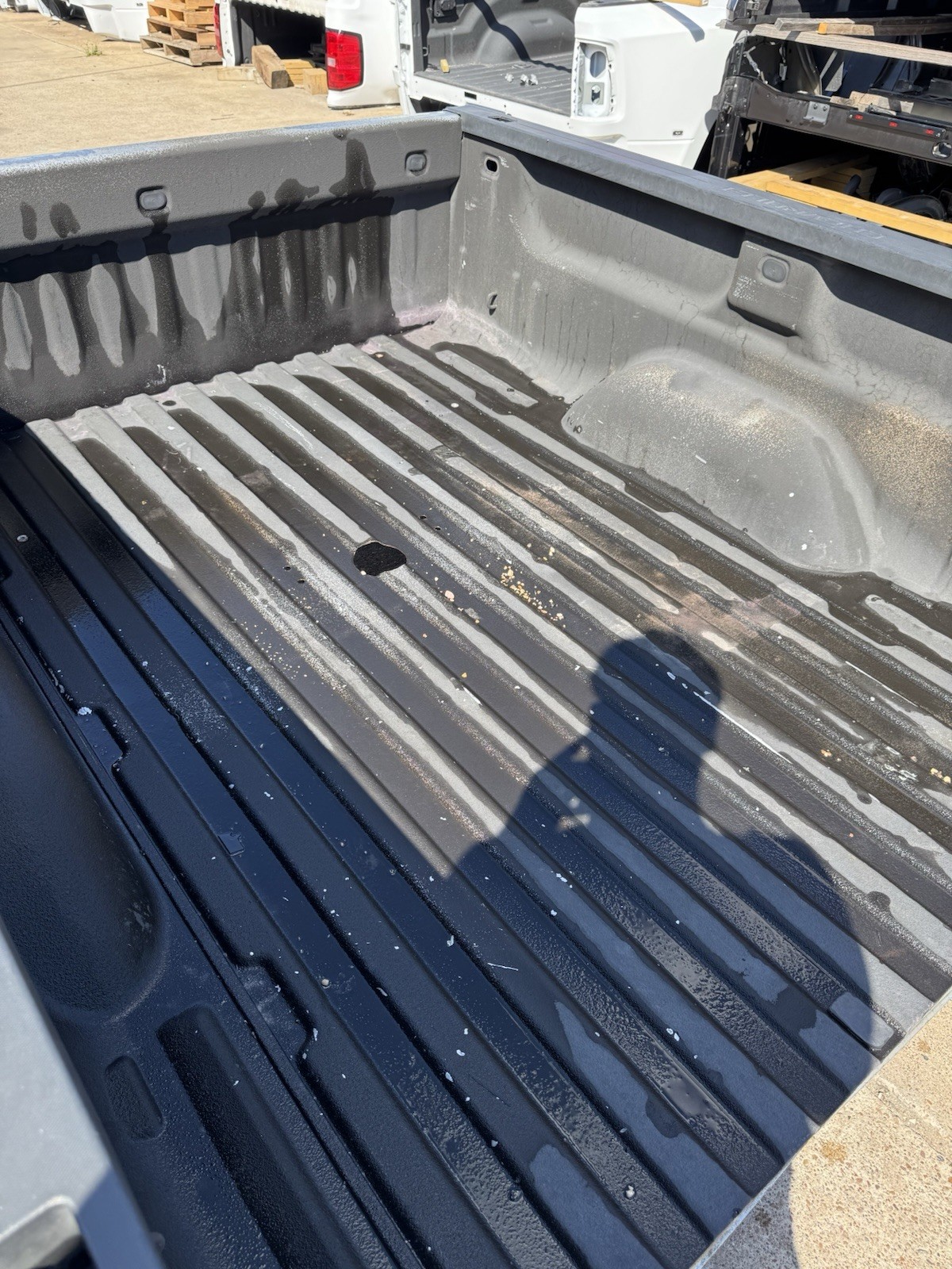 2015-2019 Chevy 2500 3500 Take Off Short Bed 6FT 9IN Silver SRW OEM - Image 15