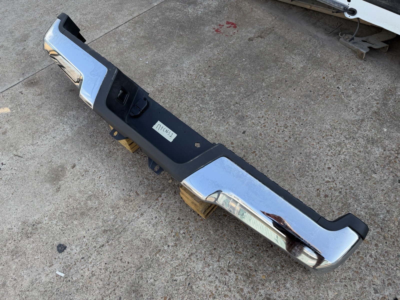 2017-2022 Ford F250 F350 Factory Chrome Rear Bumper No Sensor Holes OEM - Image 3