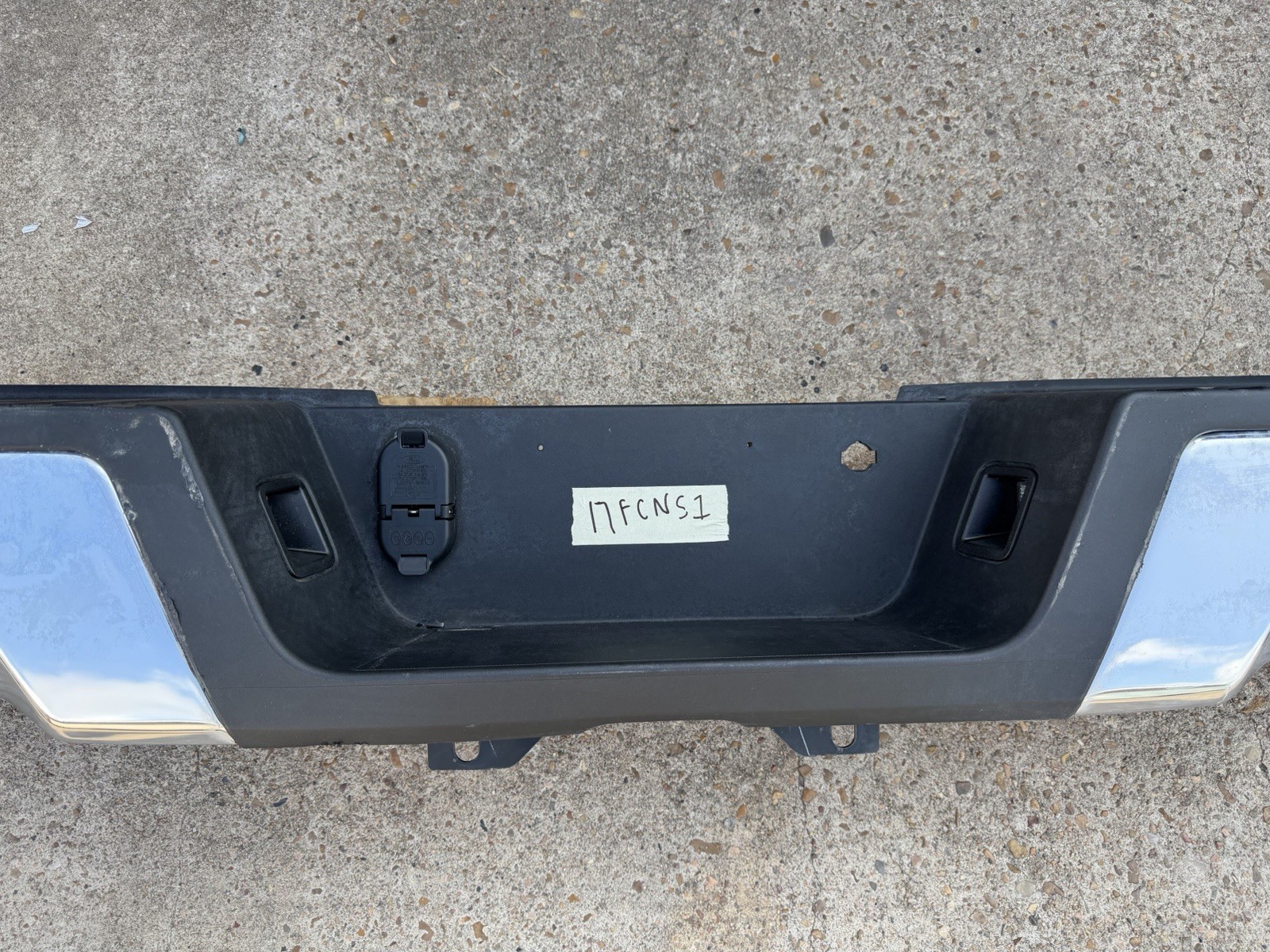 2017-2022 Ford F250 F350 Factory Chrome Rear Bumper No Sensor Holes OEM - Image 9