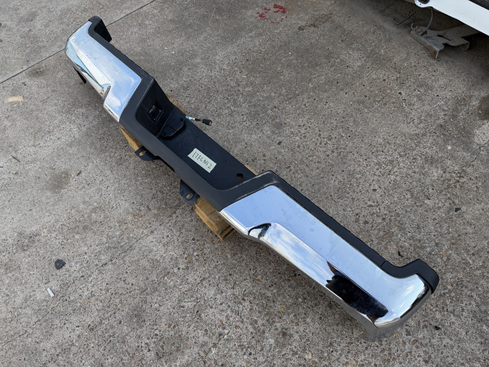2017-2022 Ford F250 F350 Factory Chrome Rear Bumper No Sensor Holes OEM - Image 3