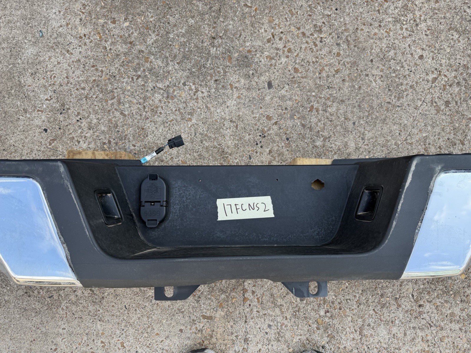 2017-2022 Ford F250 F350 Factory Chrome Rear Bumper No Sensor Holes OEM - Image 9