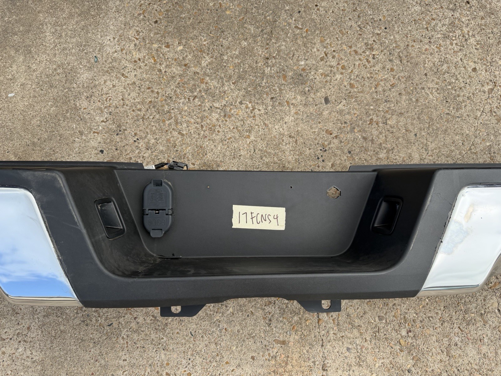 2017-2022 Ford F250 F350 Factory Chrome Rear Bumper No Sensor Holes OEM - Image 9