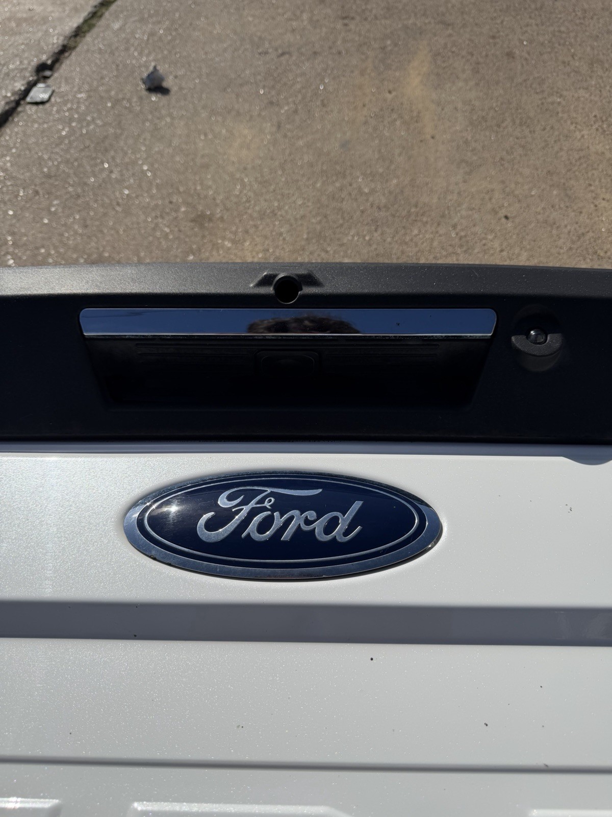 2020-2022 Ford F250 F350 Factory Tailgate Star White w/ Step & Camera Hole OEM - Image 8
