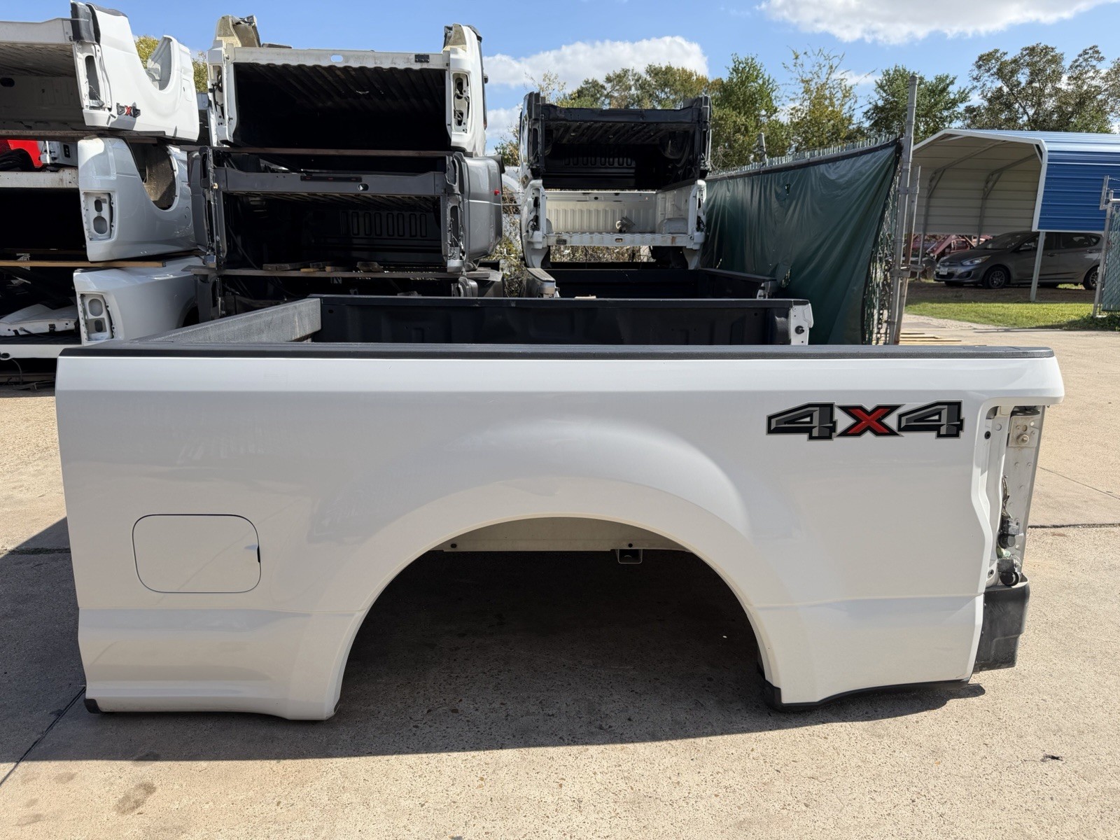 2017-2022 Ford F250 F350 SHORT Bed 6FT 9IN SRW Oxford White Take Off - Image 10