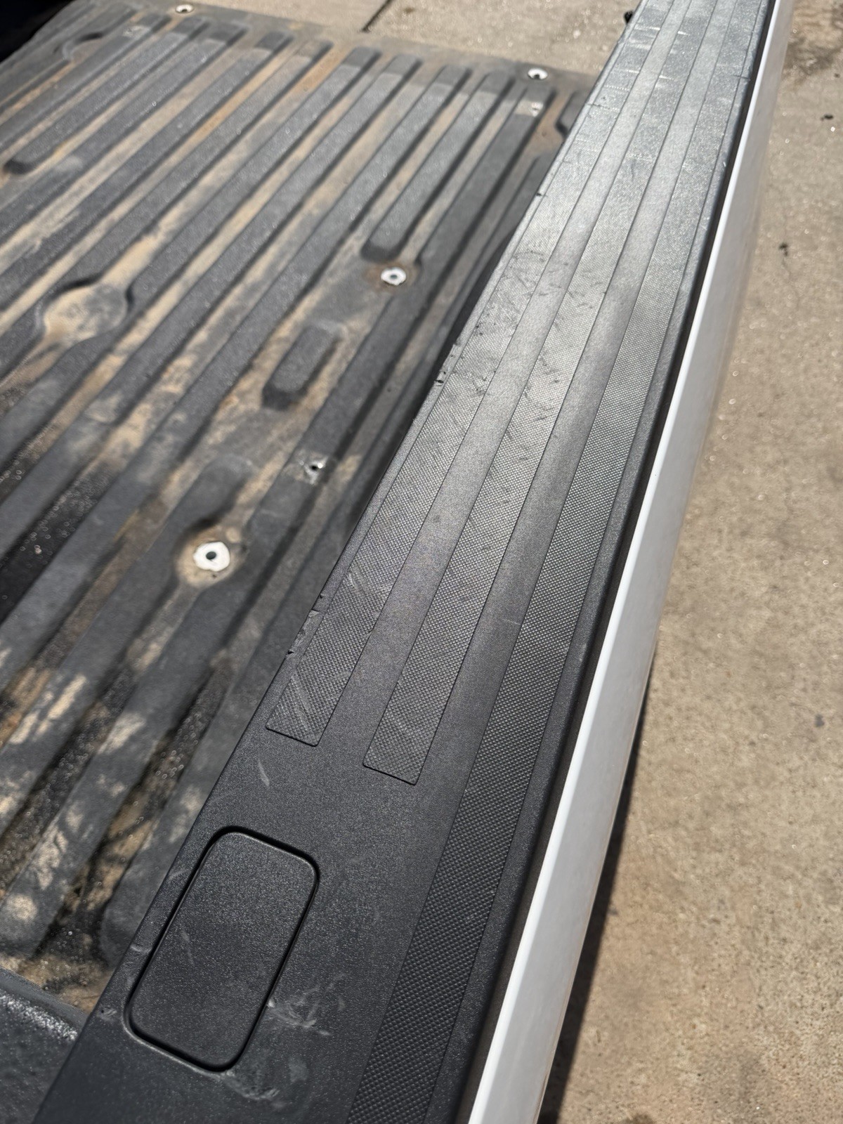 2017-2022 Ford F250 F350 SHORT Bed 6FT 9IN SRW Oxford White Take Off - Image 18