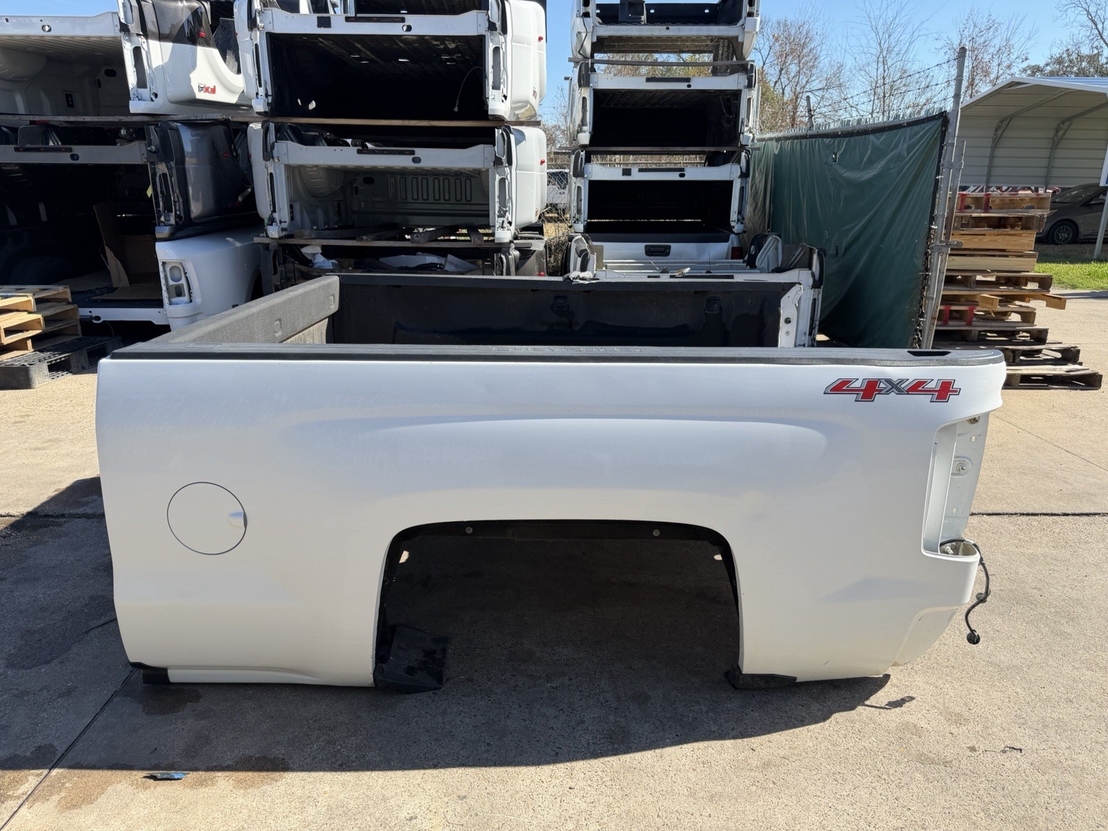 2015-2019 Chevy 2500 3500 Take Off Short Bed 6FT 9IN Summit White SRW OEM - Image 11