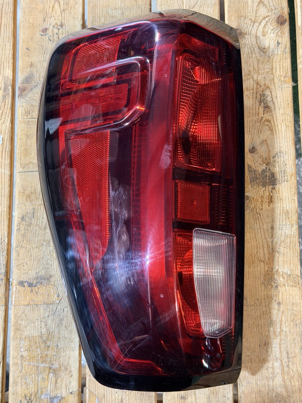2020-2023 GMC SIERRA 2500 3500 Factory Driver Side Halogen Tail Light LH