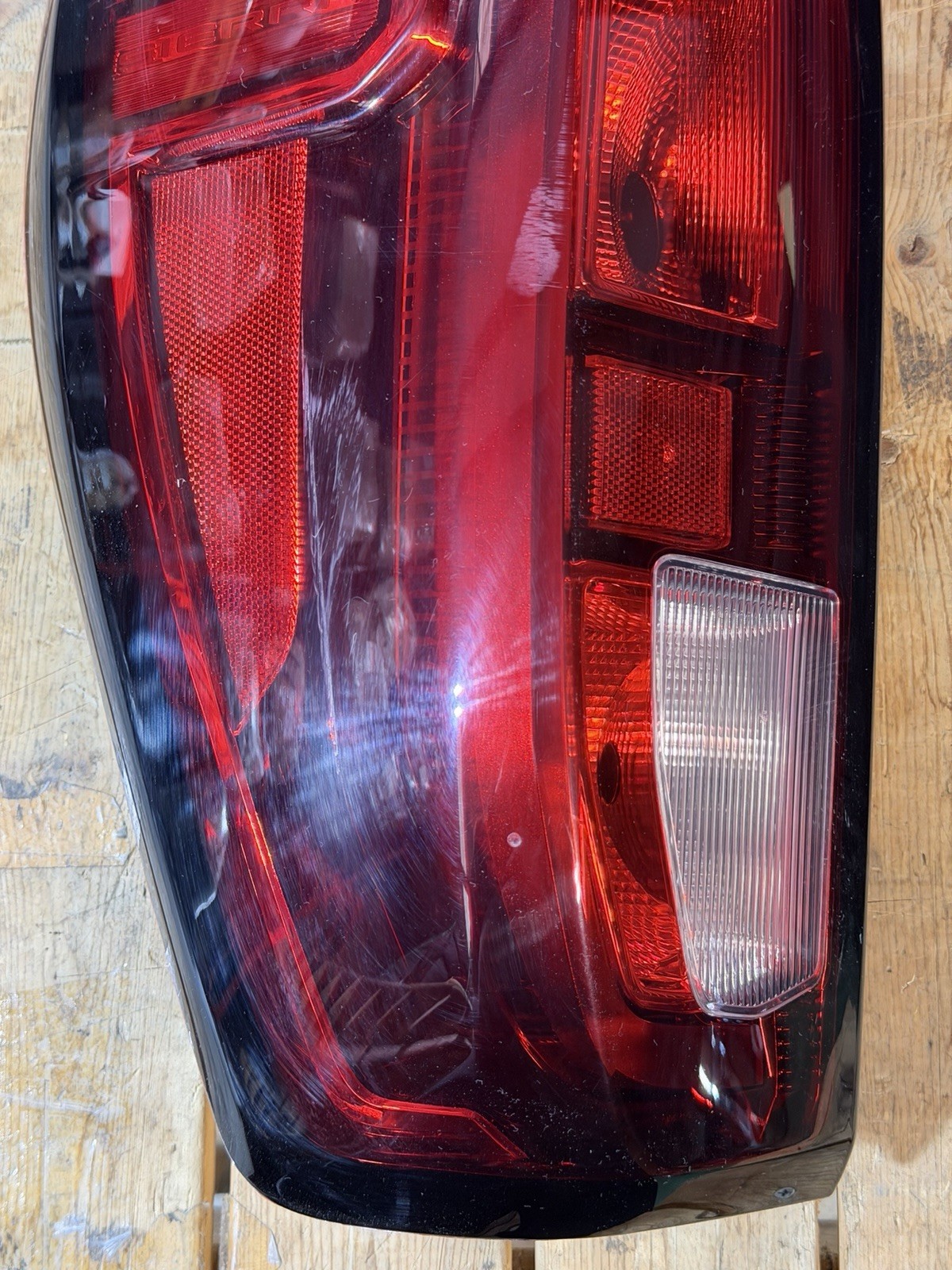 2020-2023 GMC SIERRA 2500 3500 Factory Driver Side Halogen Tail Light LH - Image 2
