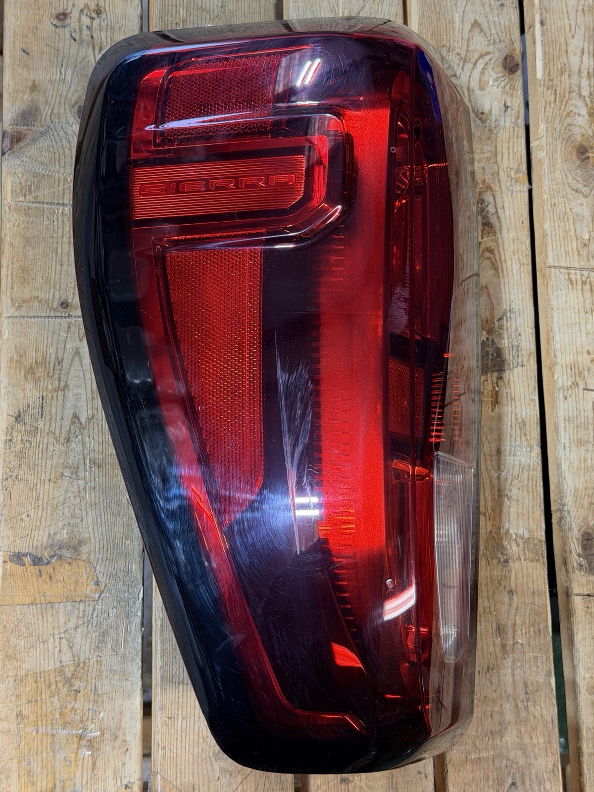 2020-2023 GMC SIERRA 2500 3500 Factory Driver Side Halogen Tail Light LH - Image 3