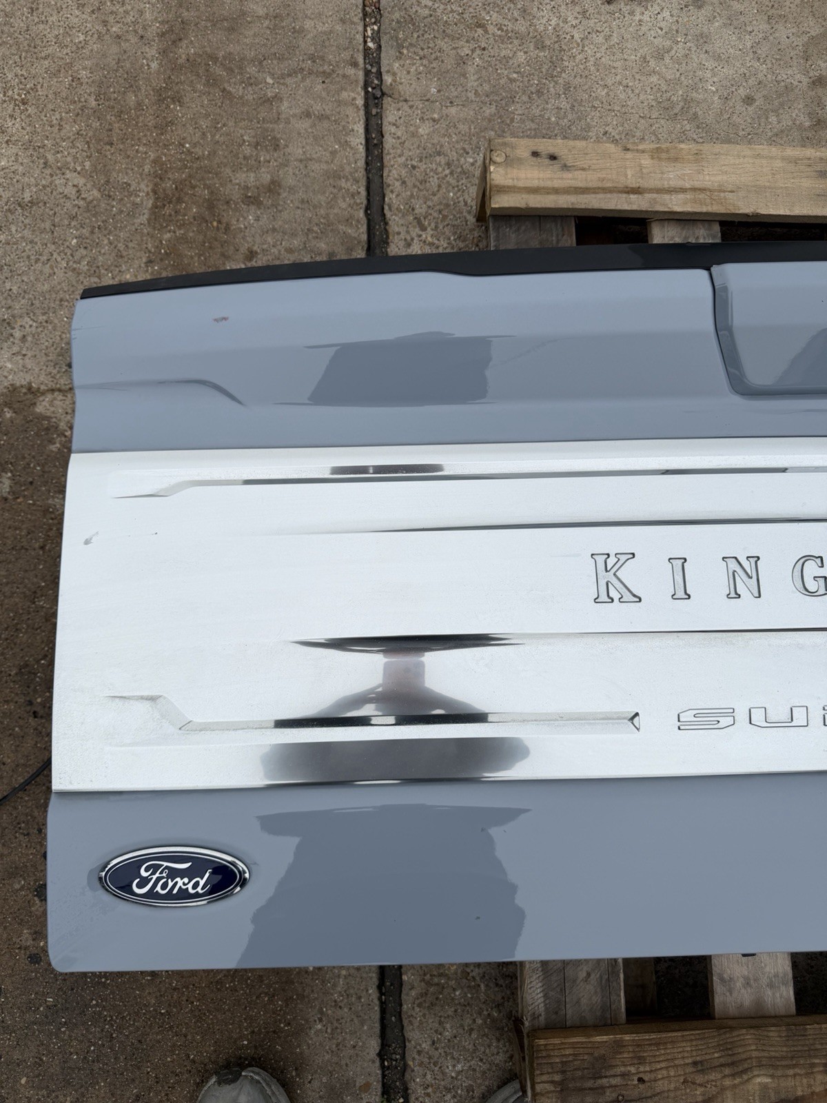 2023-2026 Ford F250 F350 Factory KING RANCH Tailgate Step Camera Glacier Grey - Image 8
