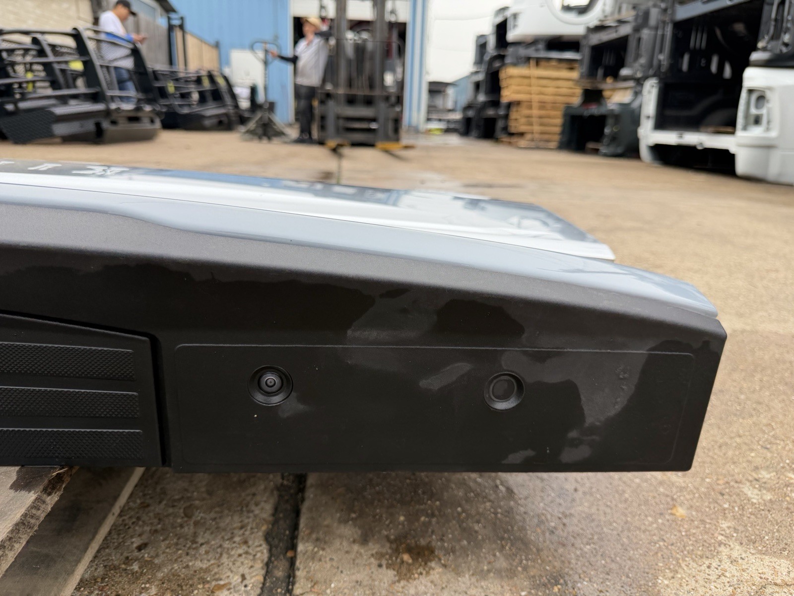 2023-2026 Ford F250 F350 Factory KING RANCH Tailgate Step Camera Glacier Grey - Image 17