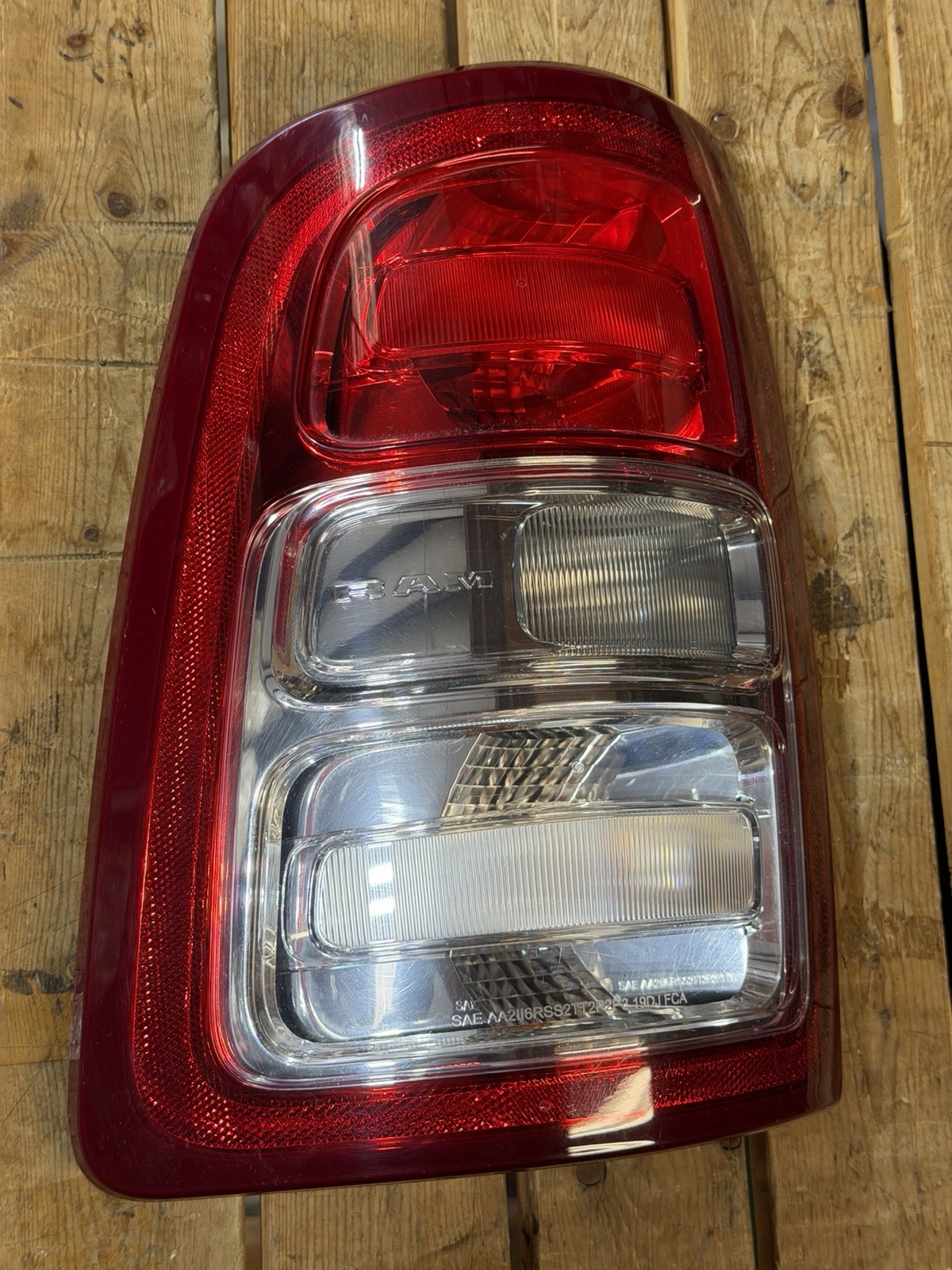 2019-2024 DODGE RAM 2500 3500 LEFT TAIL LIGHT HALOGEN DRIVERS OEM LH - Image 3