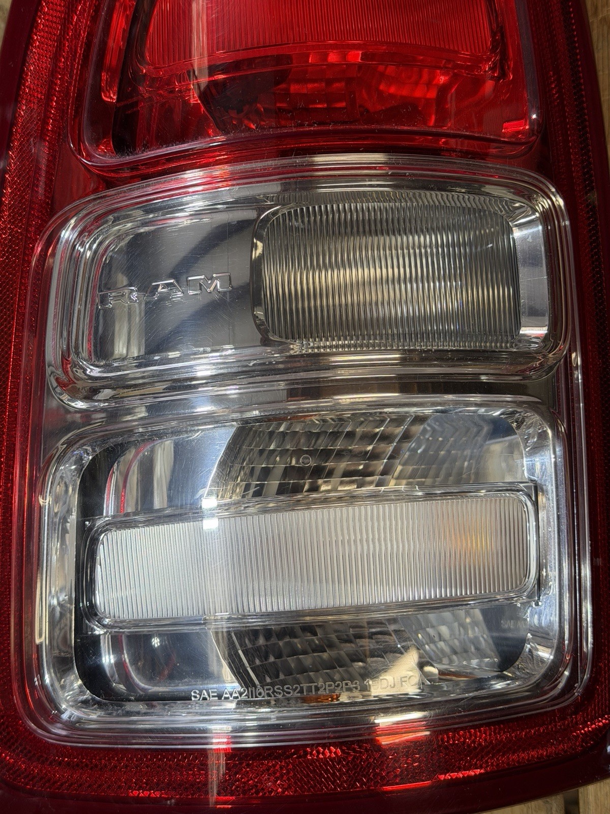 2019-2024 DODGE RAM 2500 3500 LEFT TAIL LIGHT HALOGEN DRIVERS OEM LH - Image 4