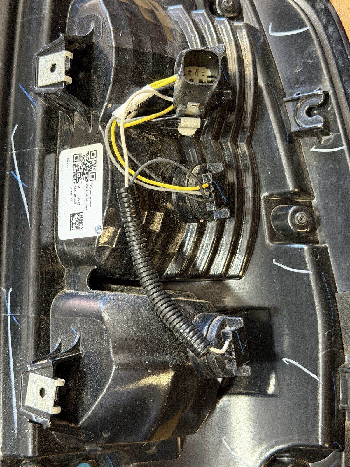 2025-2026 DODGE RAM 2500 3500 LEFT TAIL LIGHT HALOGEN DRIVERS OEM LH NEW STYLE - Image 6