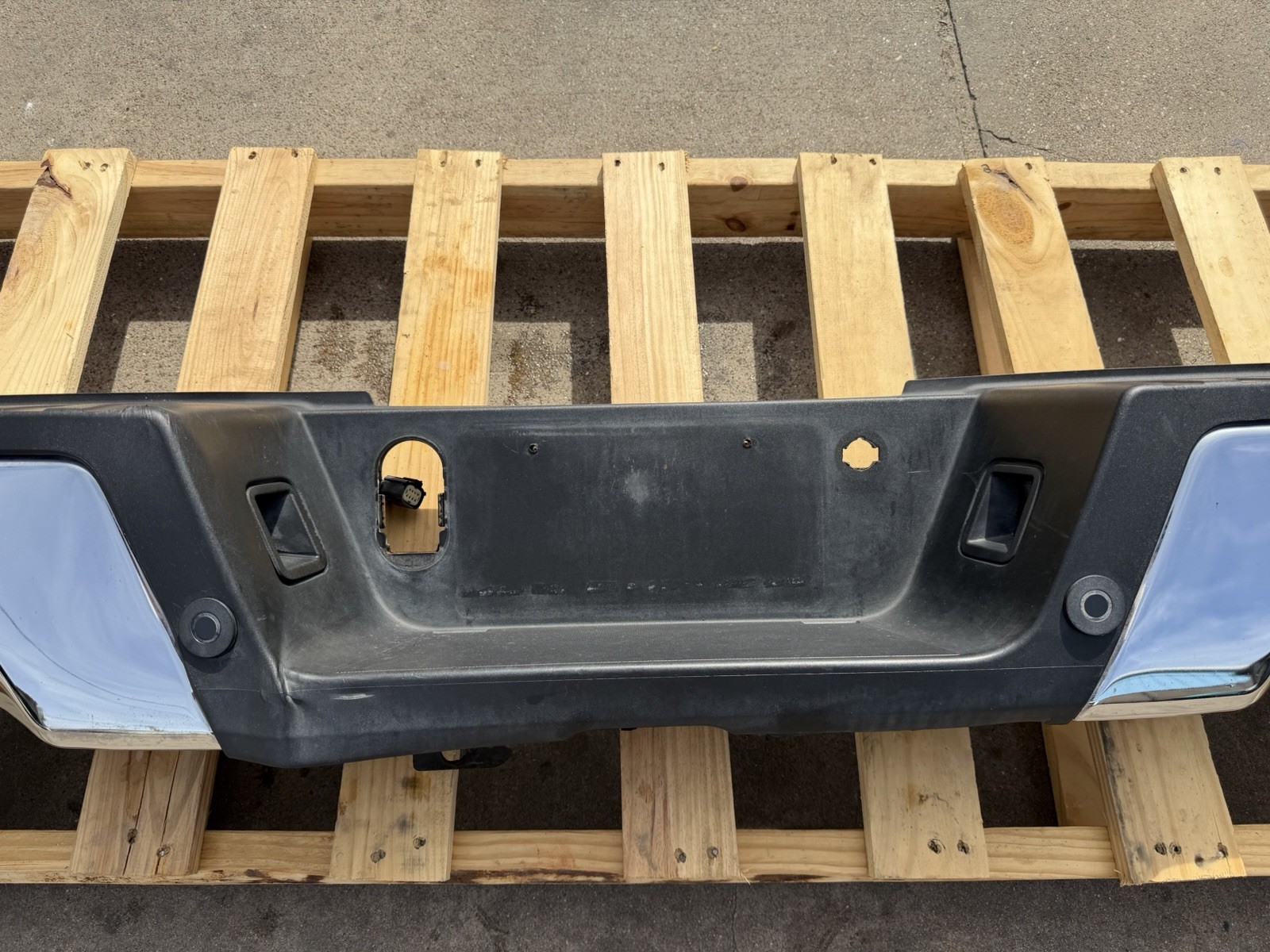 2017-2022 Ford F250 F350 Factory Chrome Rear Bumper w/ Sensors OEM - Image 6