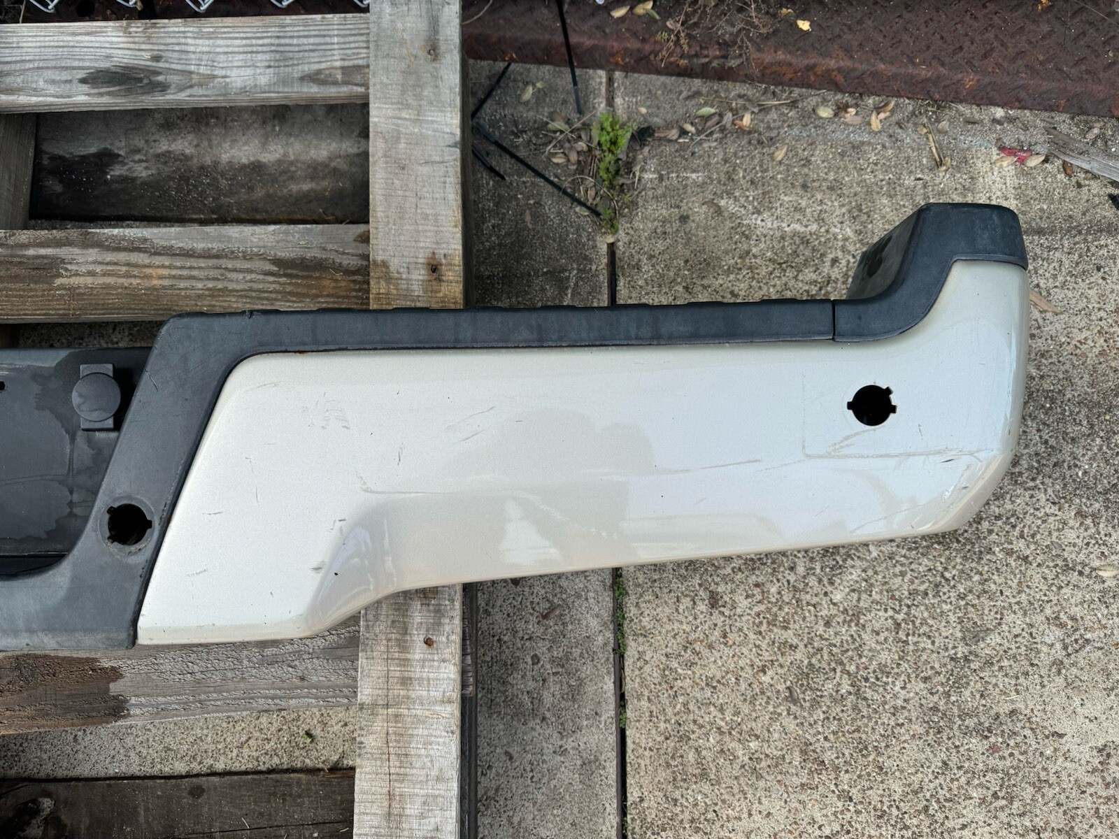 2017-2022 Ford F250 F350 Factory Rear Bumper White Gold w/ Sensors OEM Take Off - Image 9