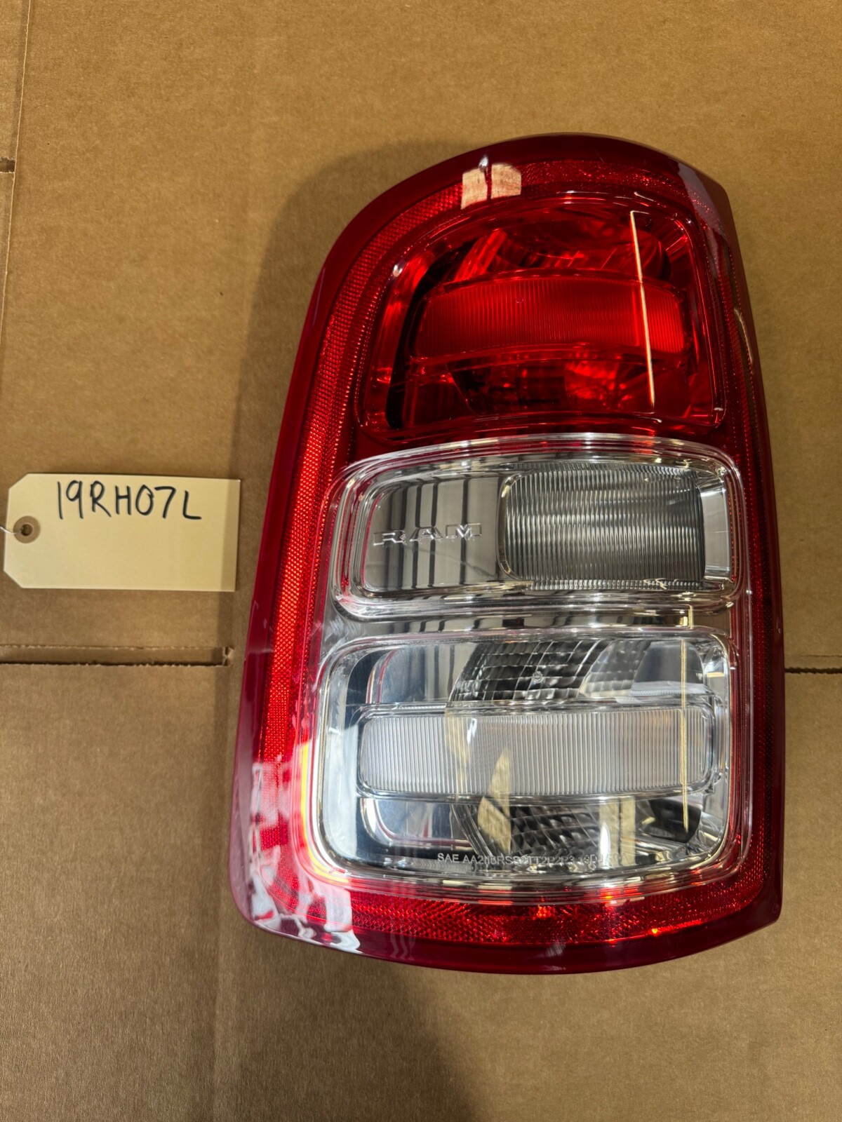 2019-2025 DODGE RAM 2500 3500 LEFT TAIL LIGHT HALOGEN DRIVERS 19RH07L