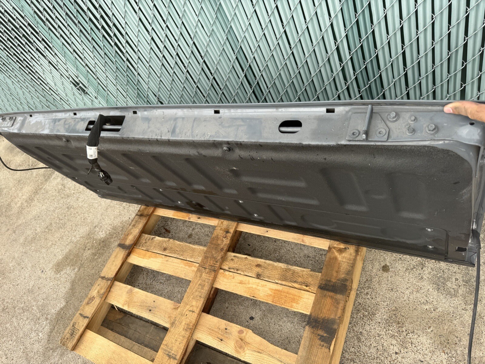 2018-2020 Ford F150 Factory Tailgate Step Camera Auto Release Lead Foot Gray OEM - Image 15