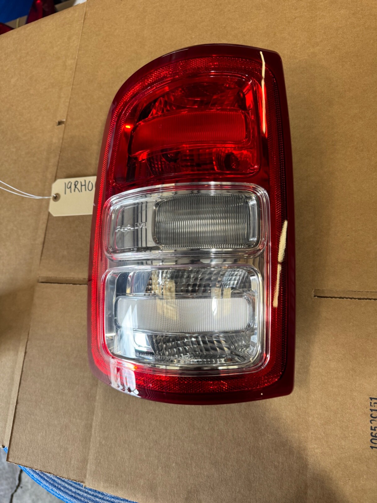 2019-2025 DODGE RAM 2500 3500 LEFT TAIL LIGHT HALOGEN DRIVERS 19RH06L - Image 2