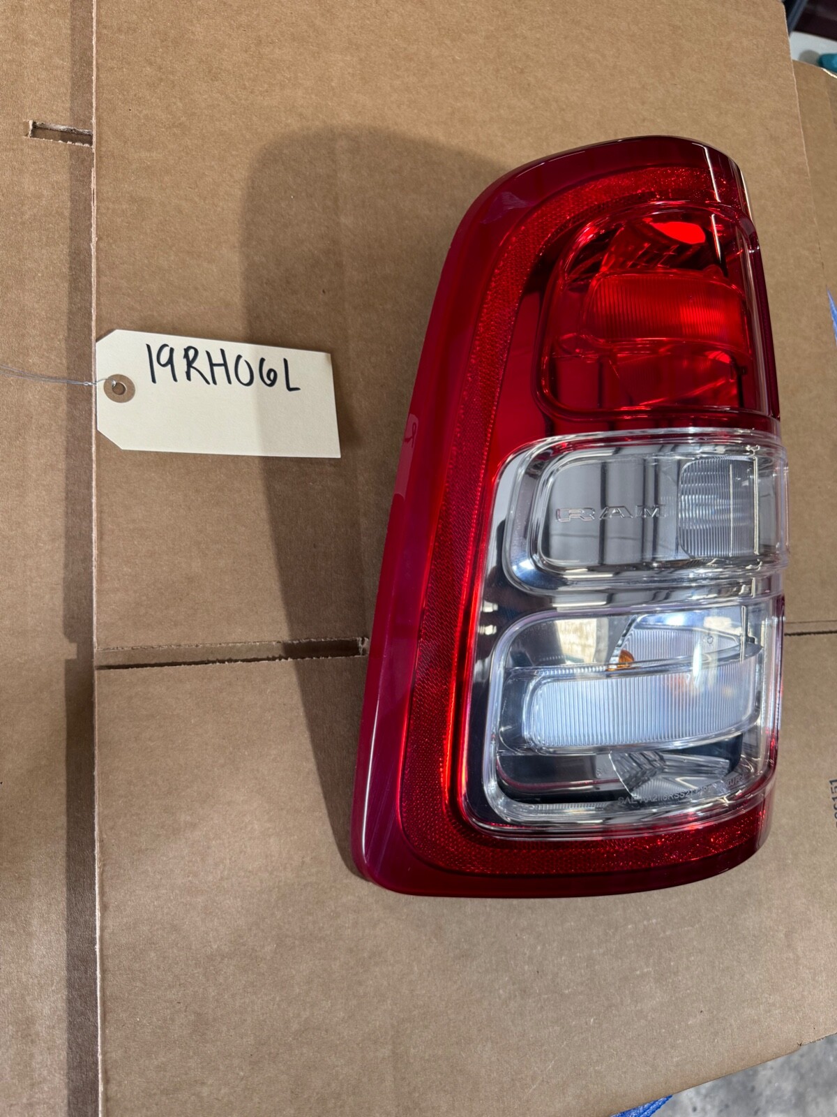 2019-2025 DODGE RAM 2500 3500 LEFT TAIL LIGHT HALOGEN DRIVERS 19RH06L - Image 3