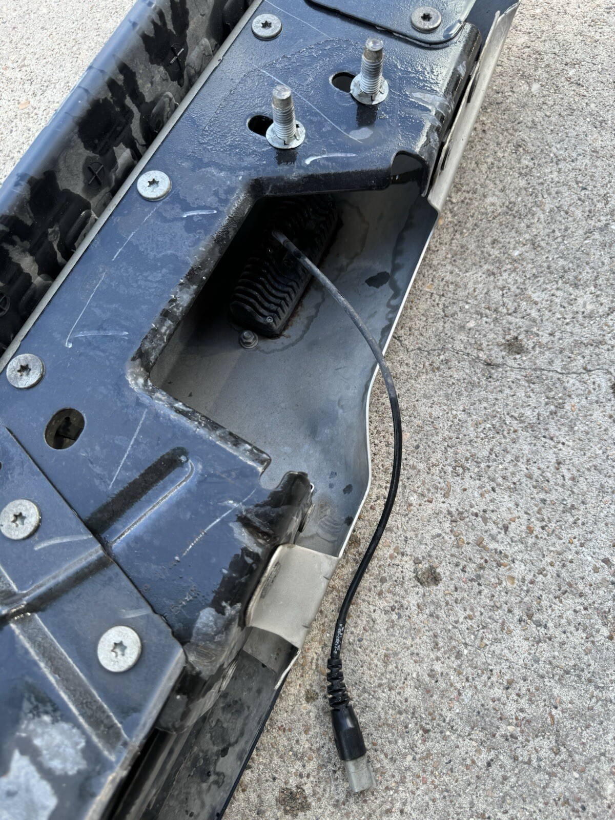 2017-2022 Ford F250 F350 Factory Rear Bumper White Gold RIGID light & Sensor OEM - Image 15