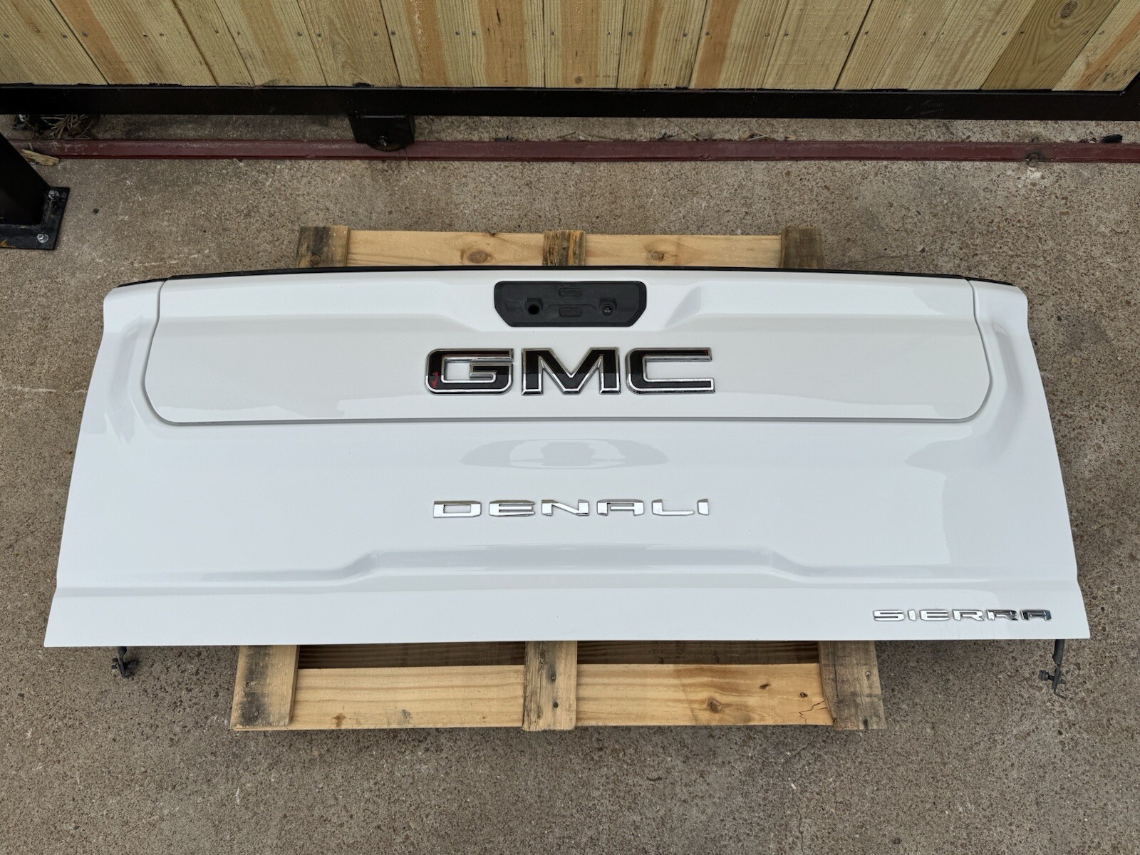2020-2024 GMC Sierra 2500 3500 Factory Multi Pro Tailgate Summit White OEM