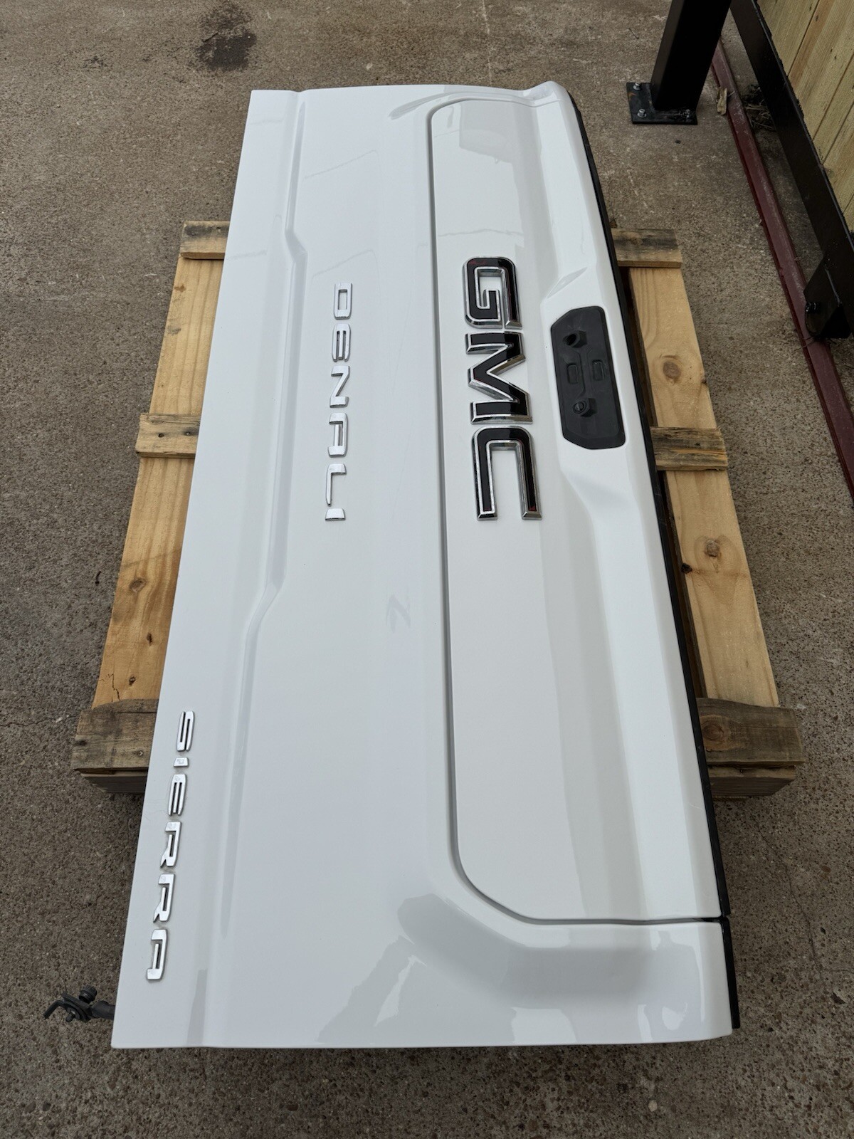 2020-2024 GMC Sierra 2500 3500 Factory Multi Pro Tailgate Summit White OEM - Image 4