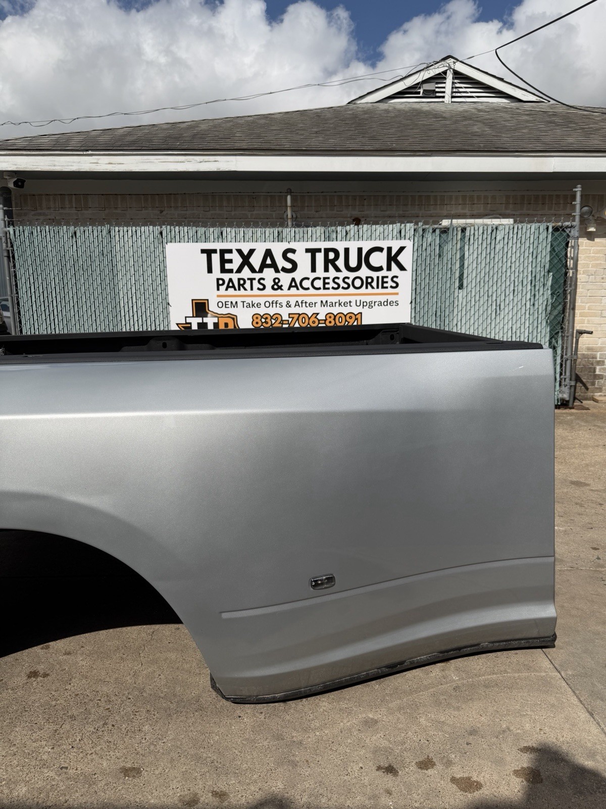 2019-2026 Ram 3500 Dually Bed ONLY 8FT OEM Silver Zynith DRW Take Off - Image 5