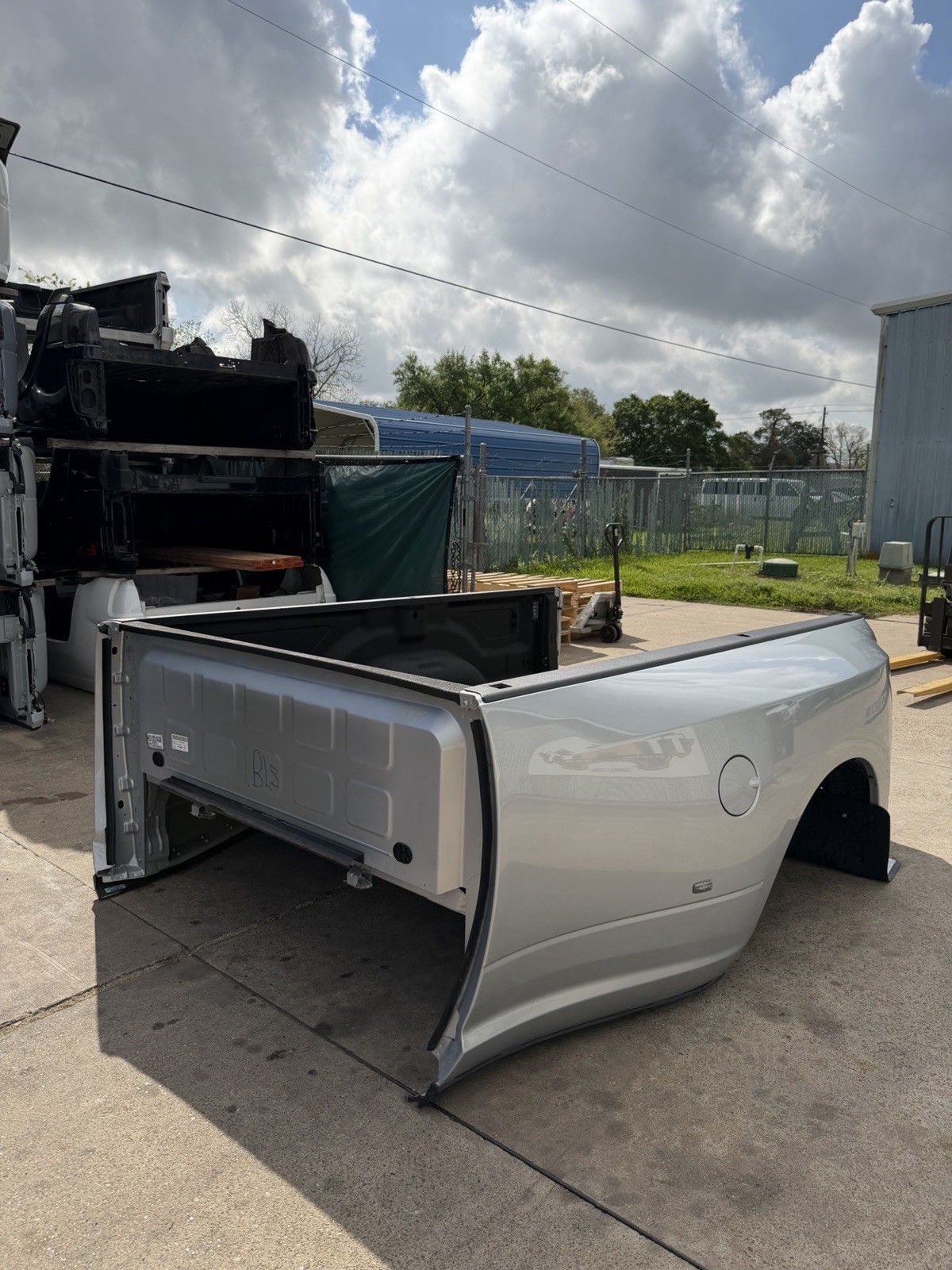 2019-2026 Ram 3500 Dually Bed ONLY 8FT OEM Silver Zynith DRW Take Off - Image 9