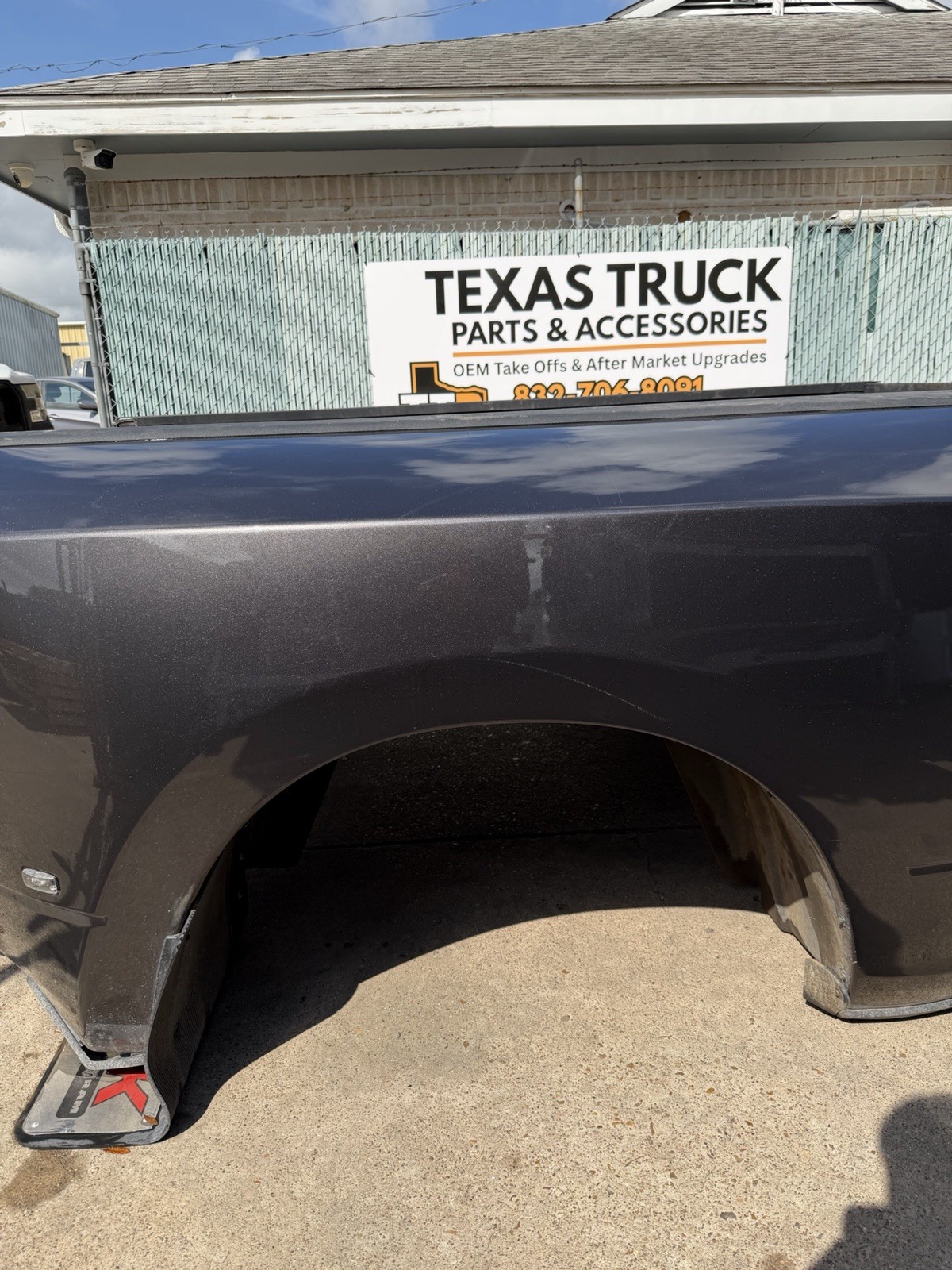 2019-2026 Ram 3500 Dually Bed ONLY 8FT OEM Granite Crystal Metallic DRW Take Off - Image 5