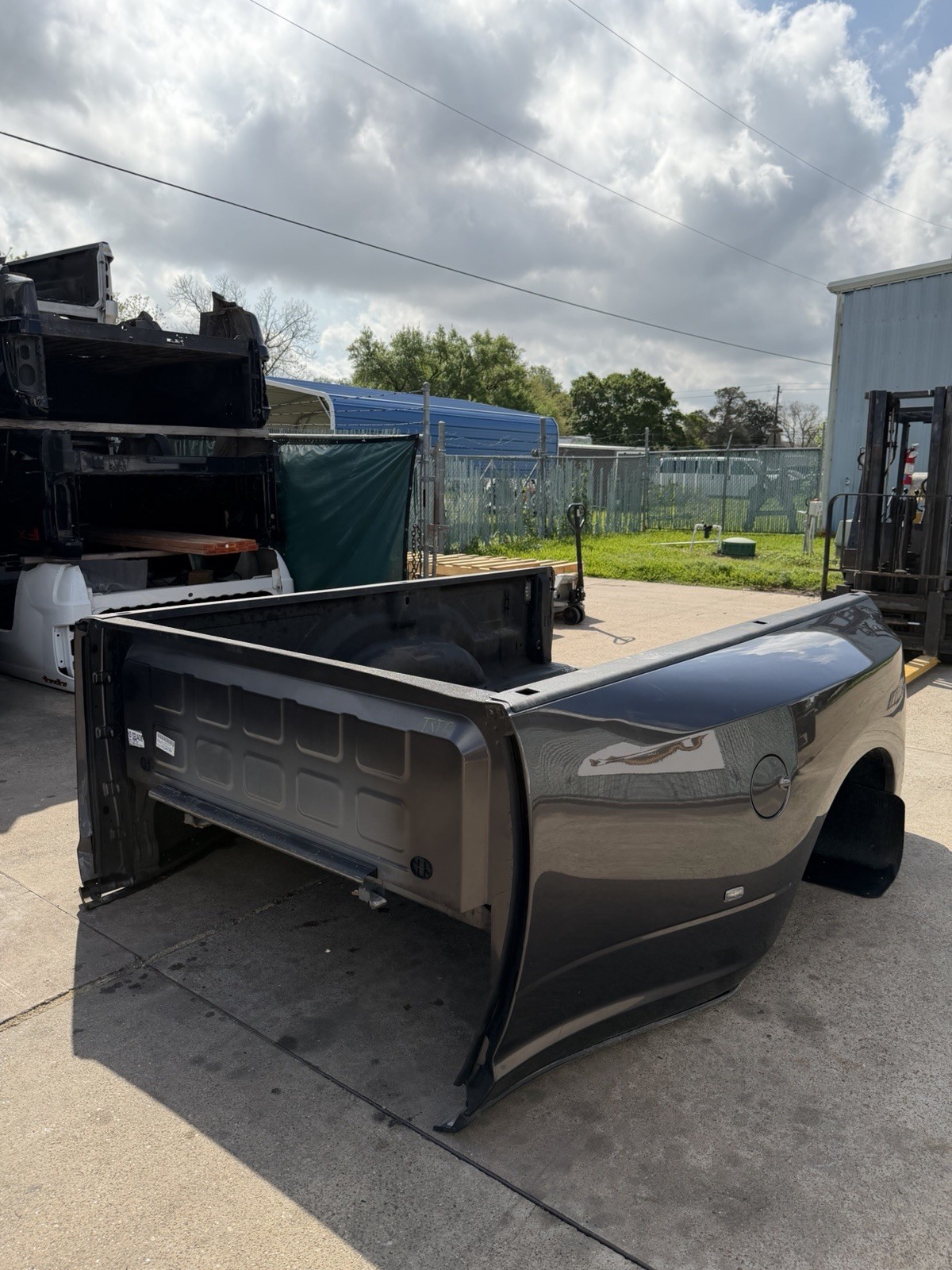 2019-2026 Ram 3500 Dually Bed ONLY 8FT OEM Granite Crystal Metallic DRW Take Off - Image 10