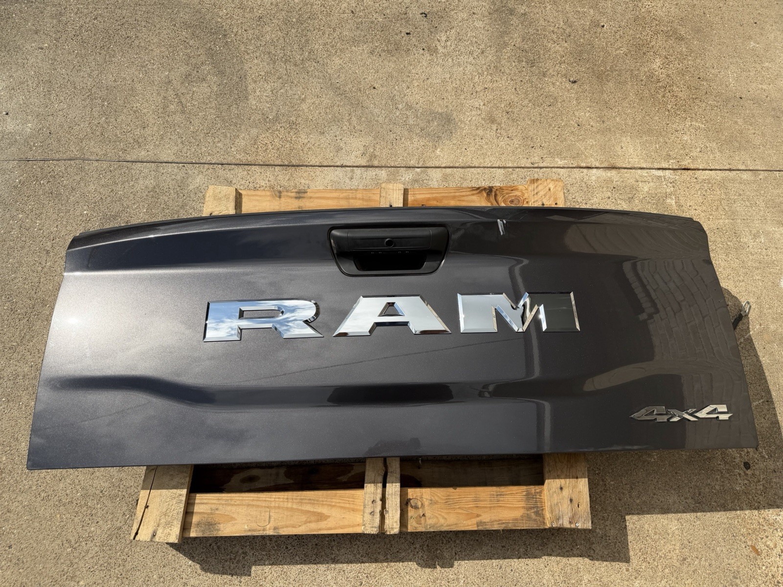 2019-2026 Ram 2500 3500 Factory Tailgate Granite Crystal Metallic OEM w/ Camera