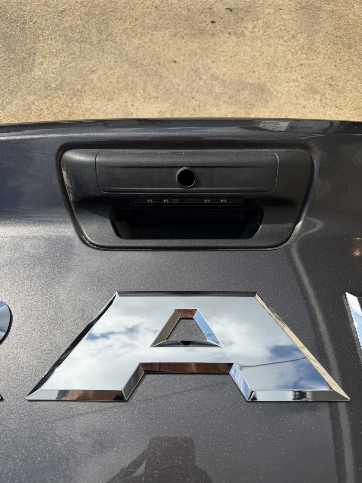 2019-2026 Ram 2500 3500 Factory Tailgate Granite Crystal Metallic OEM w/ Camera - Image 11