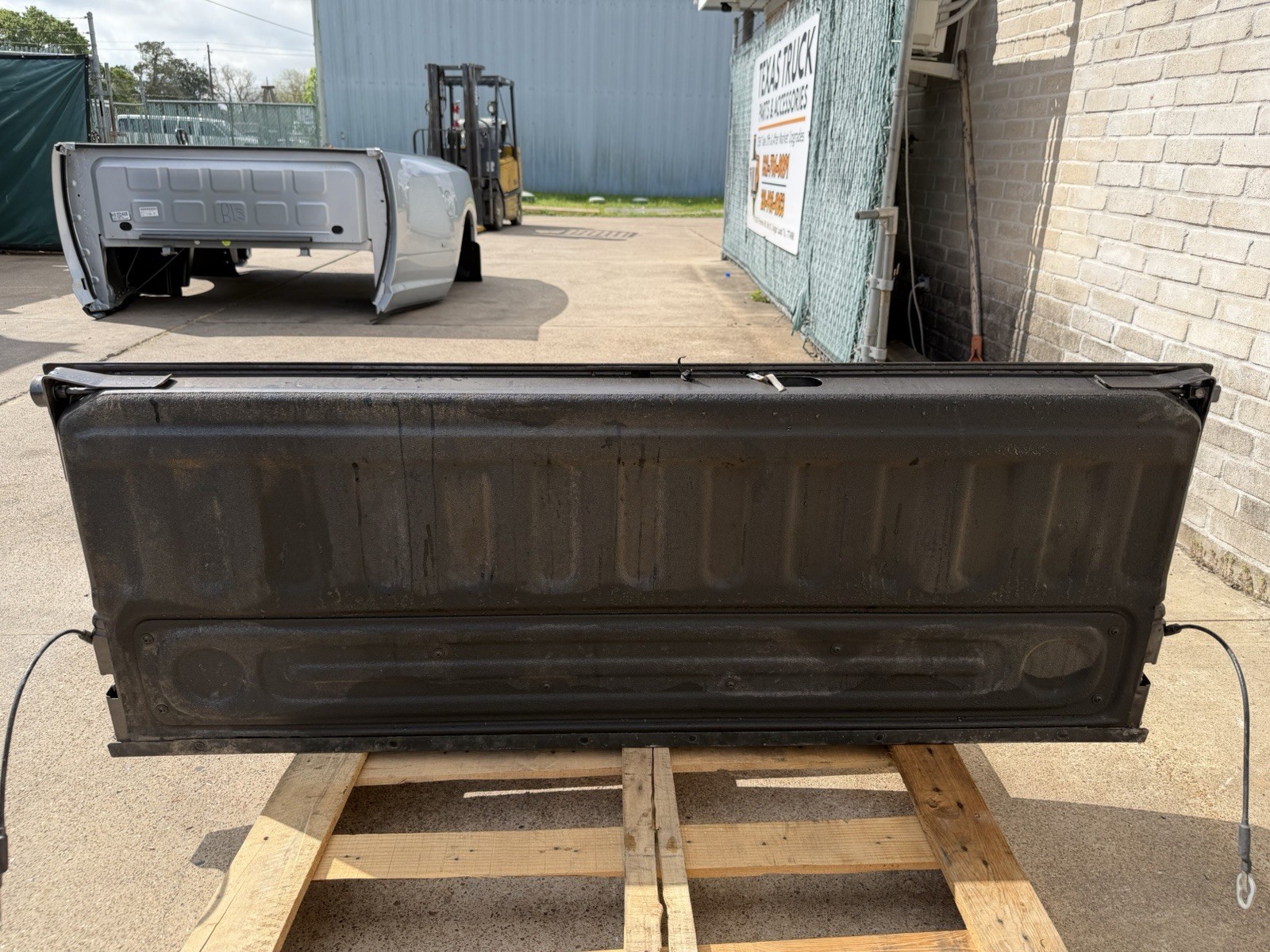 2019-2026 Ram 2500 3500 Factory Tailgate Granite Crystal Metallic OEM w/ Camera - Image 13