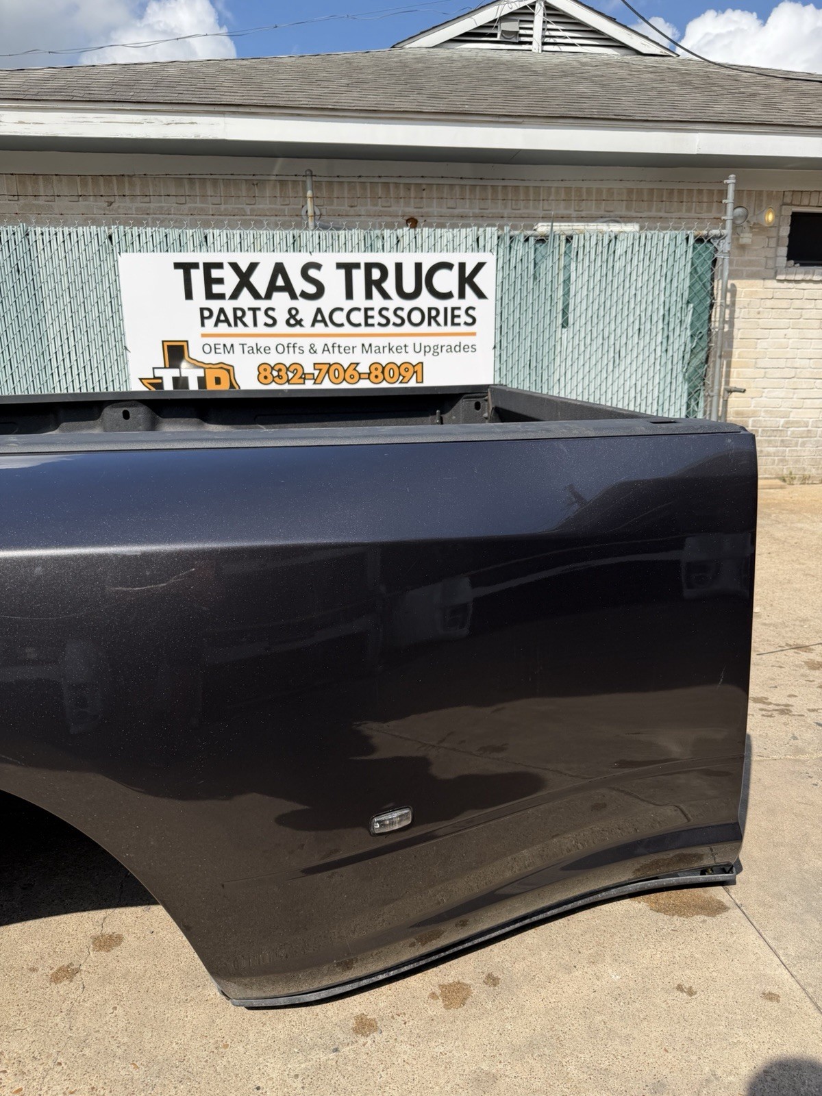 2019-2026 Ram 3500 Dually Bed ONLY 8FT OEM Granite Crystal Metallic DRW Take Off - Image 5