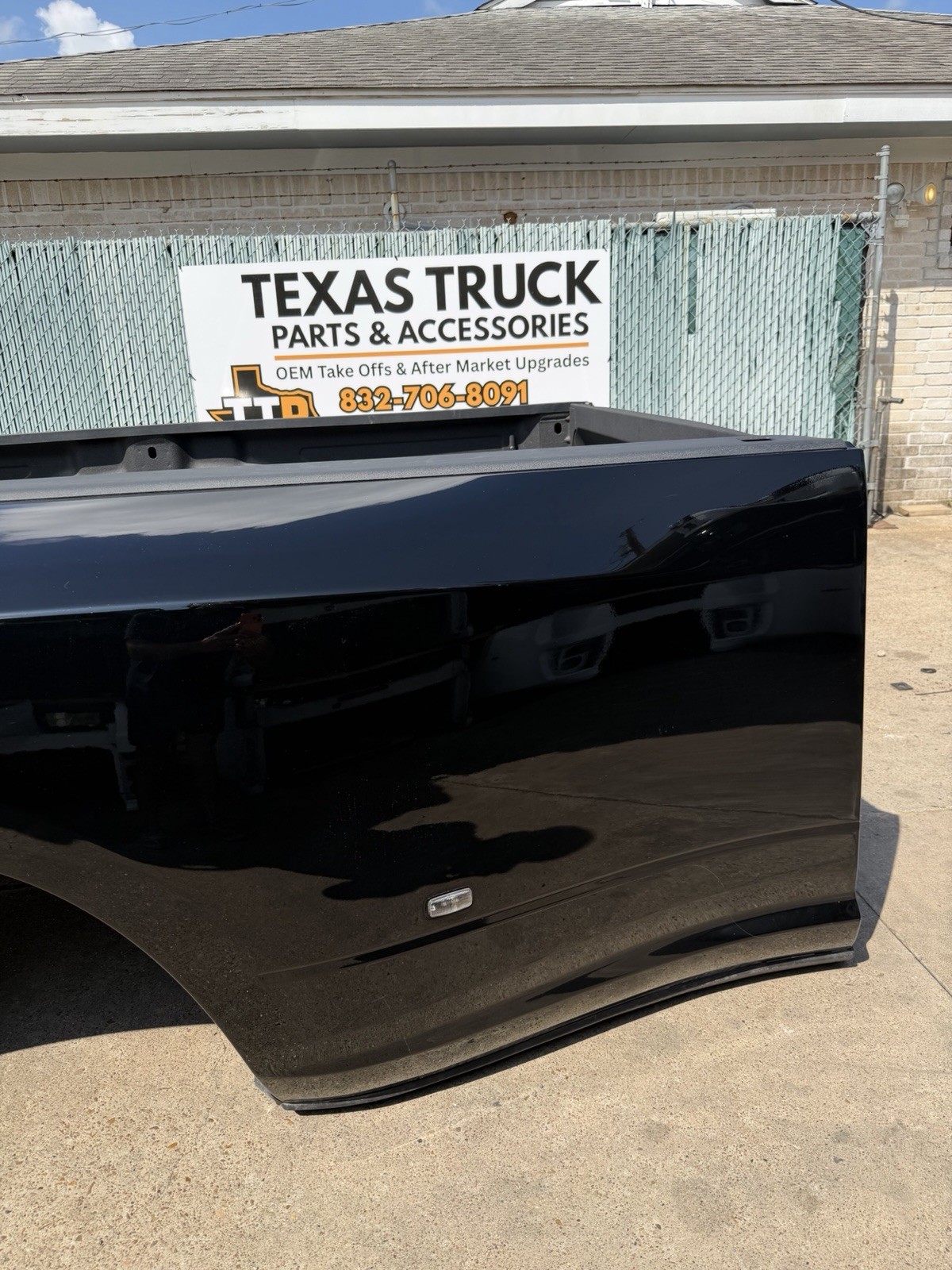 2019-2026 Ram 3500 Dually Bed ONLY 8FT OEM Diamond Black DRW Take Off - Image 5