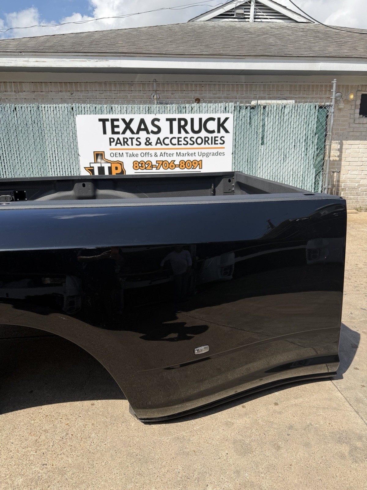 2019-2026 Ram 3500 Dually Bed ONLY 8FT OEM Diamond Black DRW Take Off - Image 5