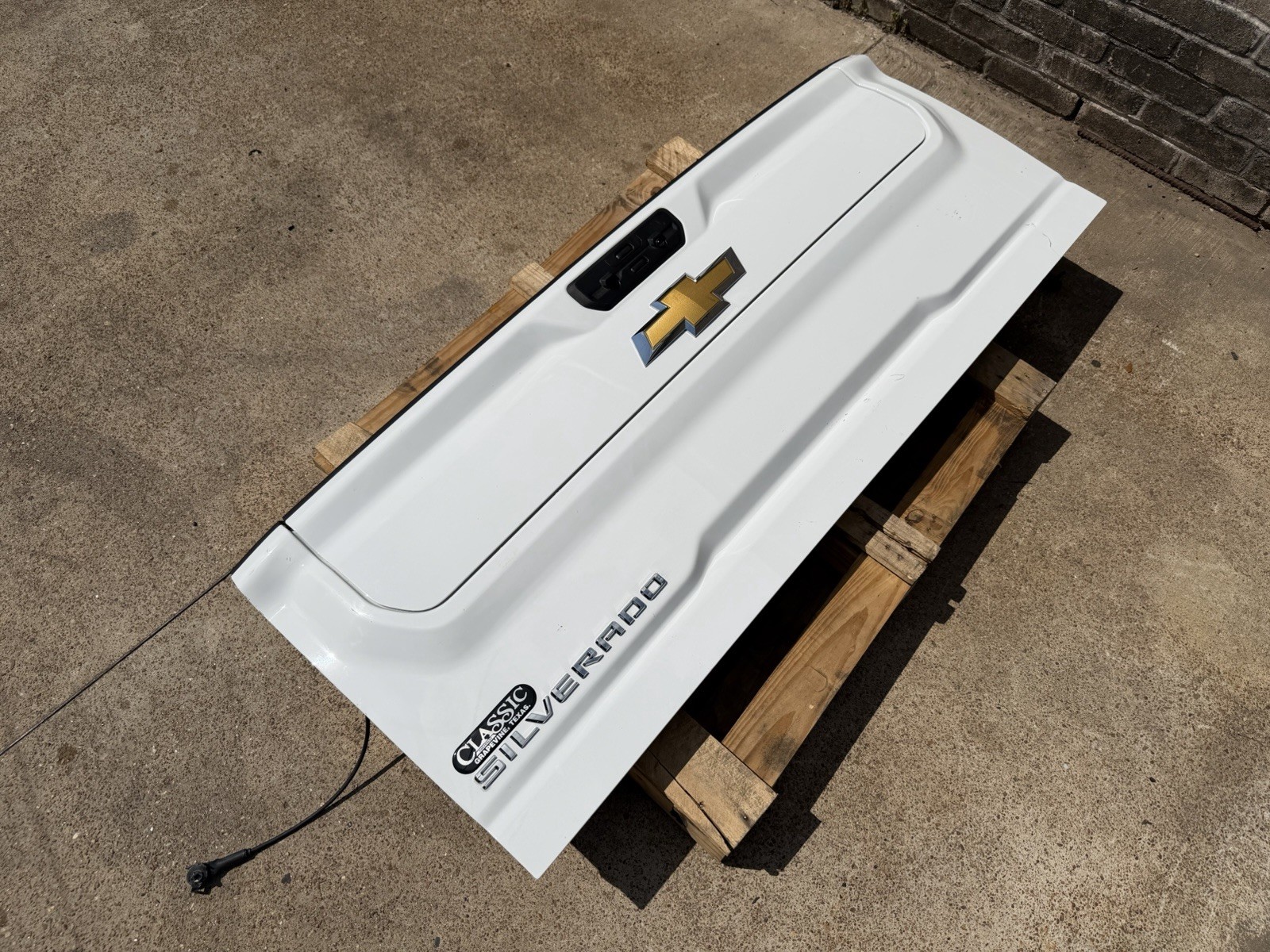 2020-2026 Chevy Silverado 2500 3500 Factory Multi Flex Tailgate Summit White OEM - Image 2