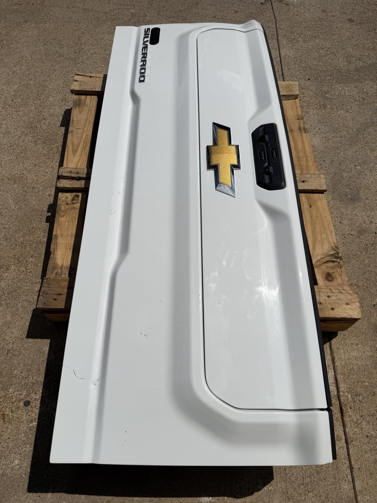 2020-2026 Chevy Silverado 2500 3500 Factory Multi Flex Tailgate Summit White OEM - Image 4