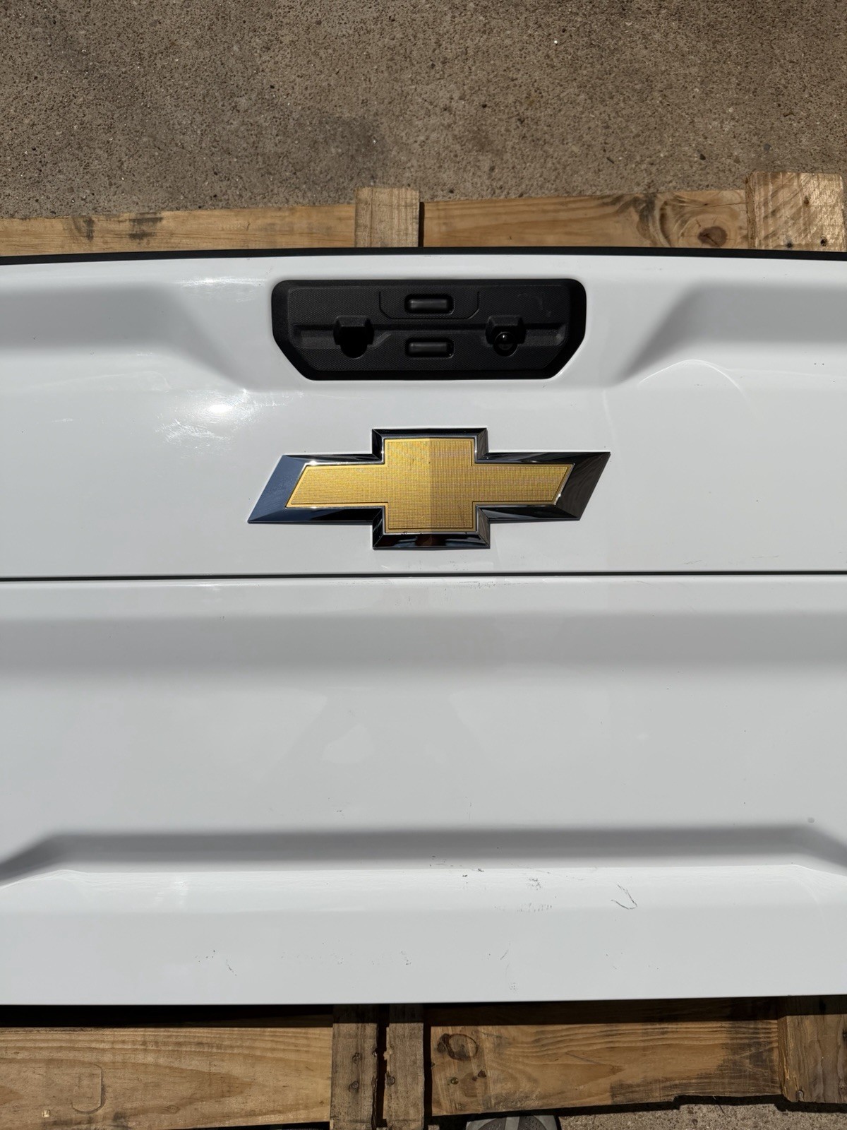 2020-2026 Chevy Silverado 2500 3500 Factory Multi Flex Tailgate Summit White OEM - Image 8