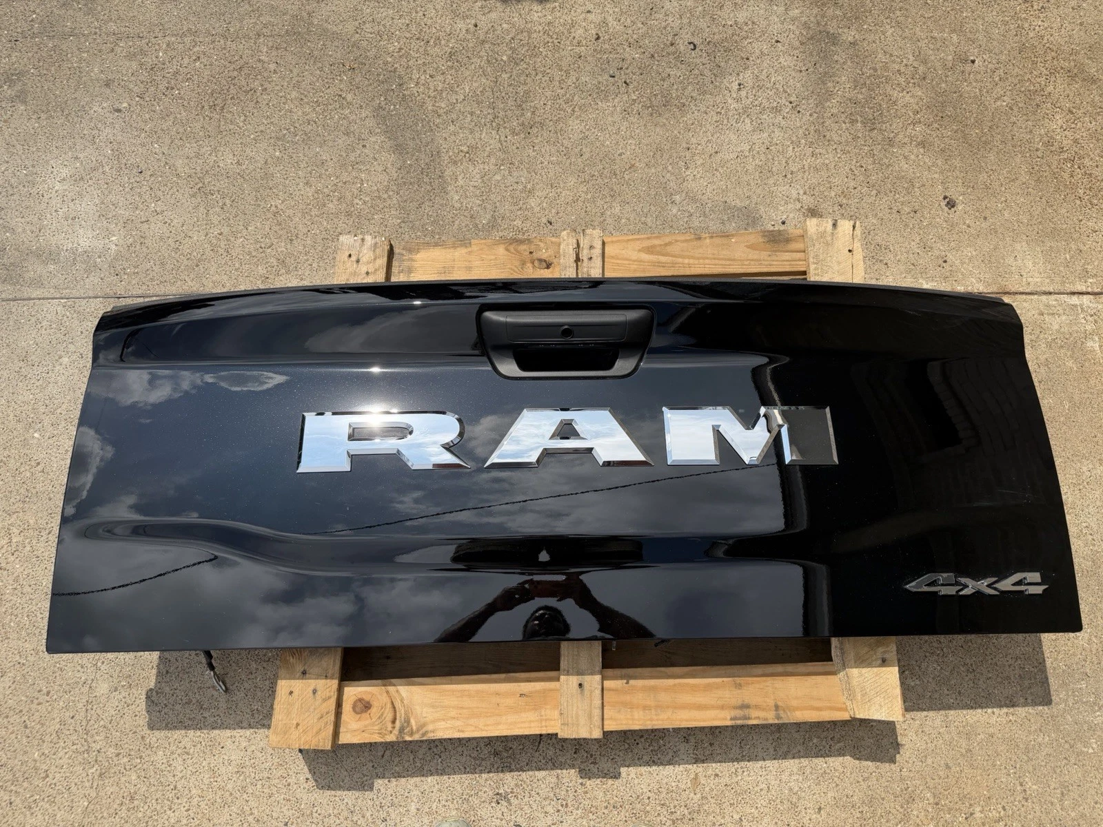 2019-2026 Ram 2500 3500 Factory Tailgate Diamond Black Crystal OEM w/ Camera Hole