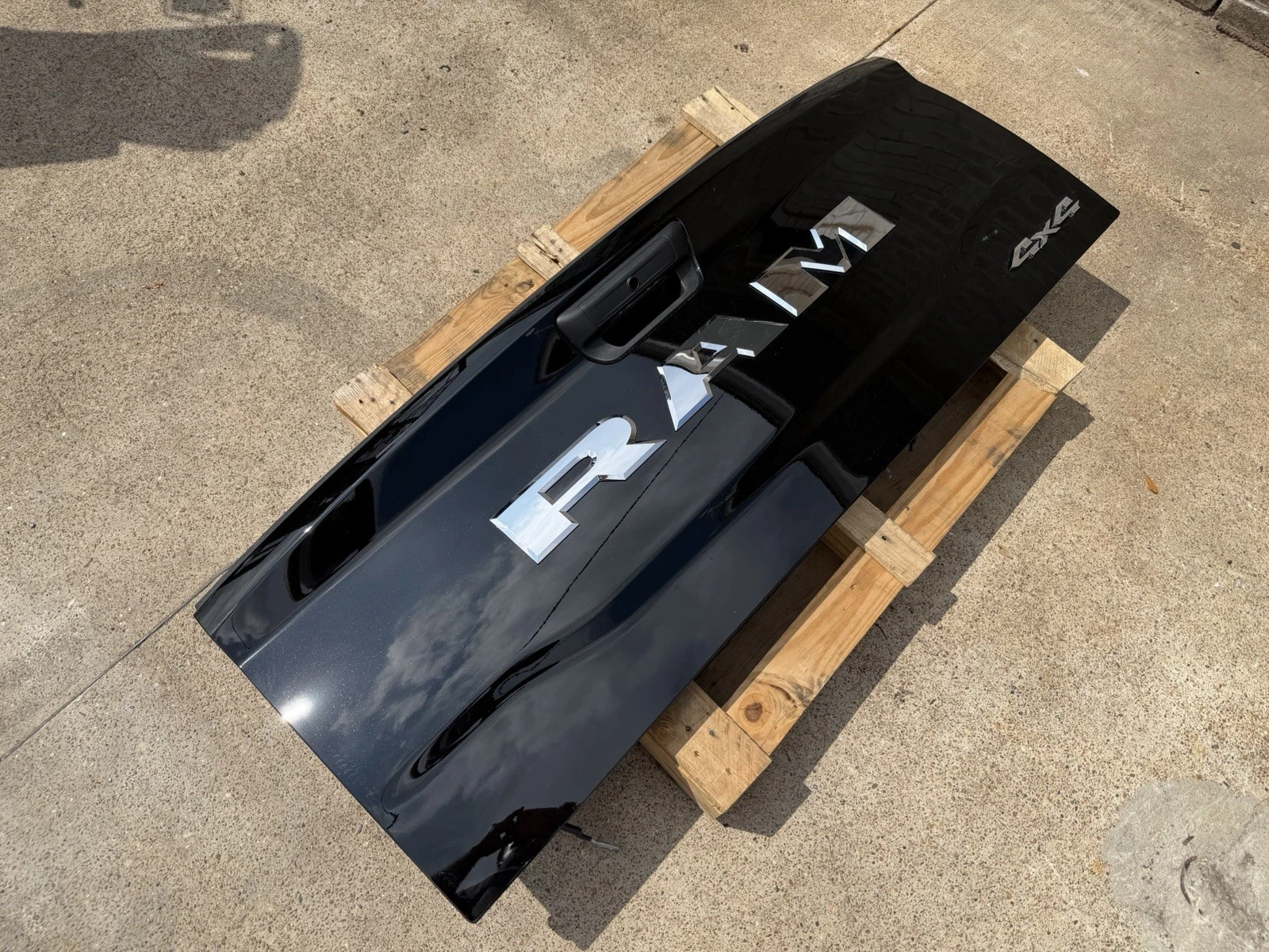 2019-2026 Ram 2500 3500 Factory Tailgate Diamond Black Crystal OEM w/ Camera Hole - Image 2