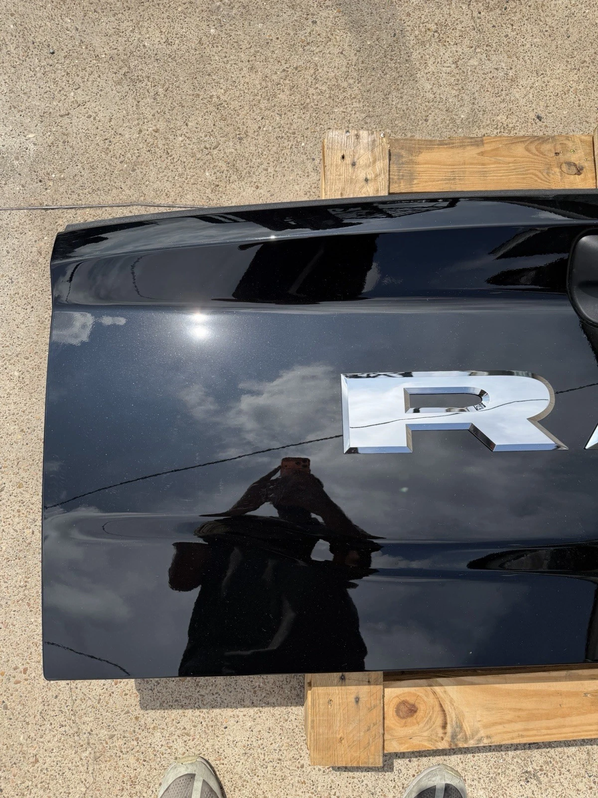 2019-2026 Ram 2500 3500 Factory Tailgate Diamond Black Crystal OEM w/ Camera Hole - Image 10