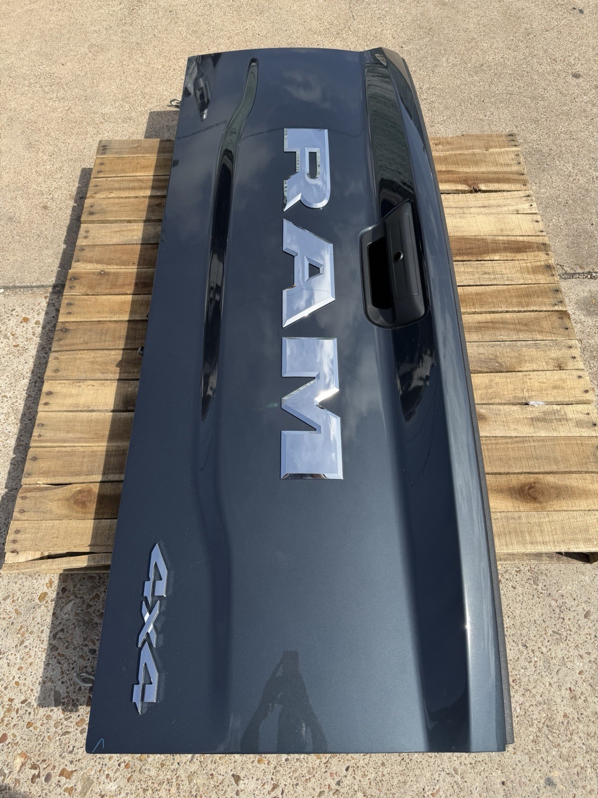 2019-2026 Ram 2500 3500 Factory Tailgate Forged Blue Metallic OEM w/ Camera Hole - Image 4